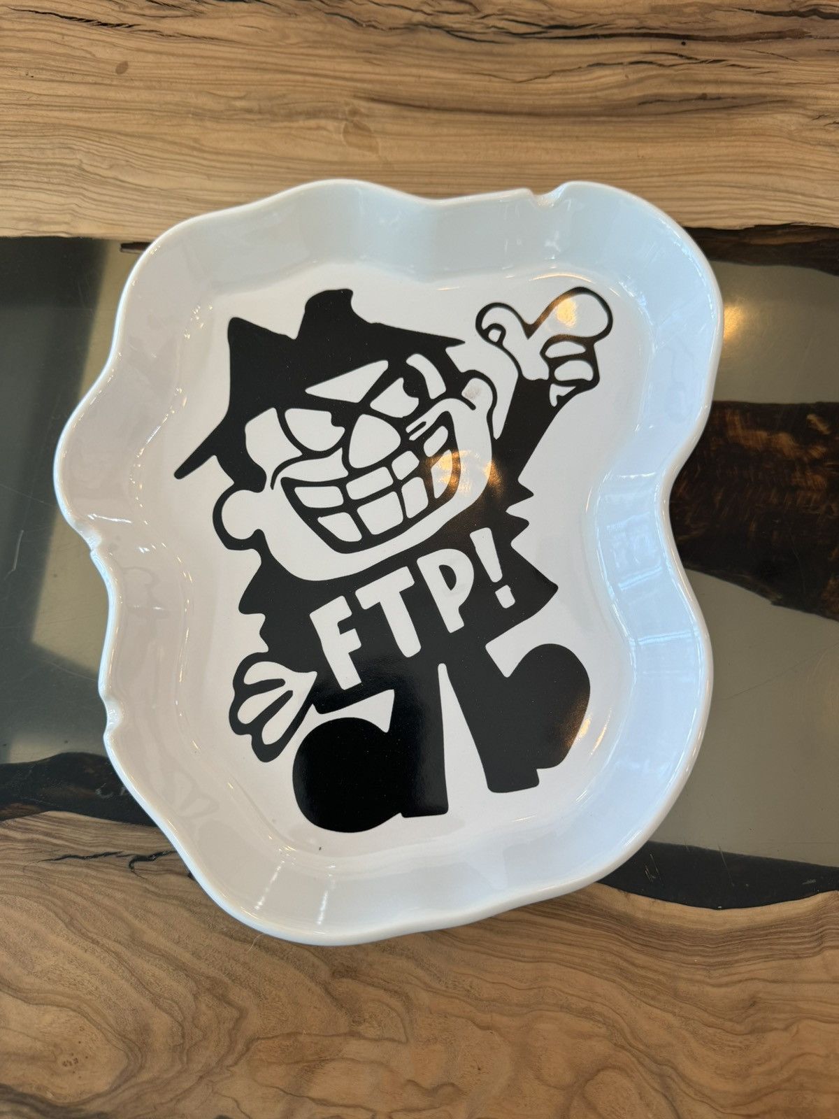 Fuck The Population FTP BORIS CERAMIC ASH TRAY WHITE/BLACK Size ONE SIZE - 1 Thumbnail