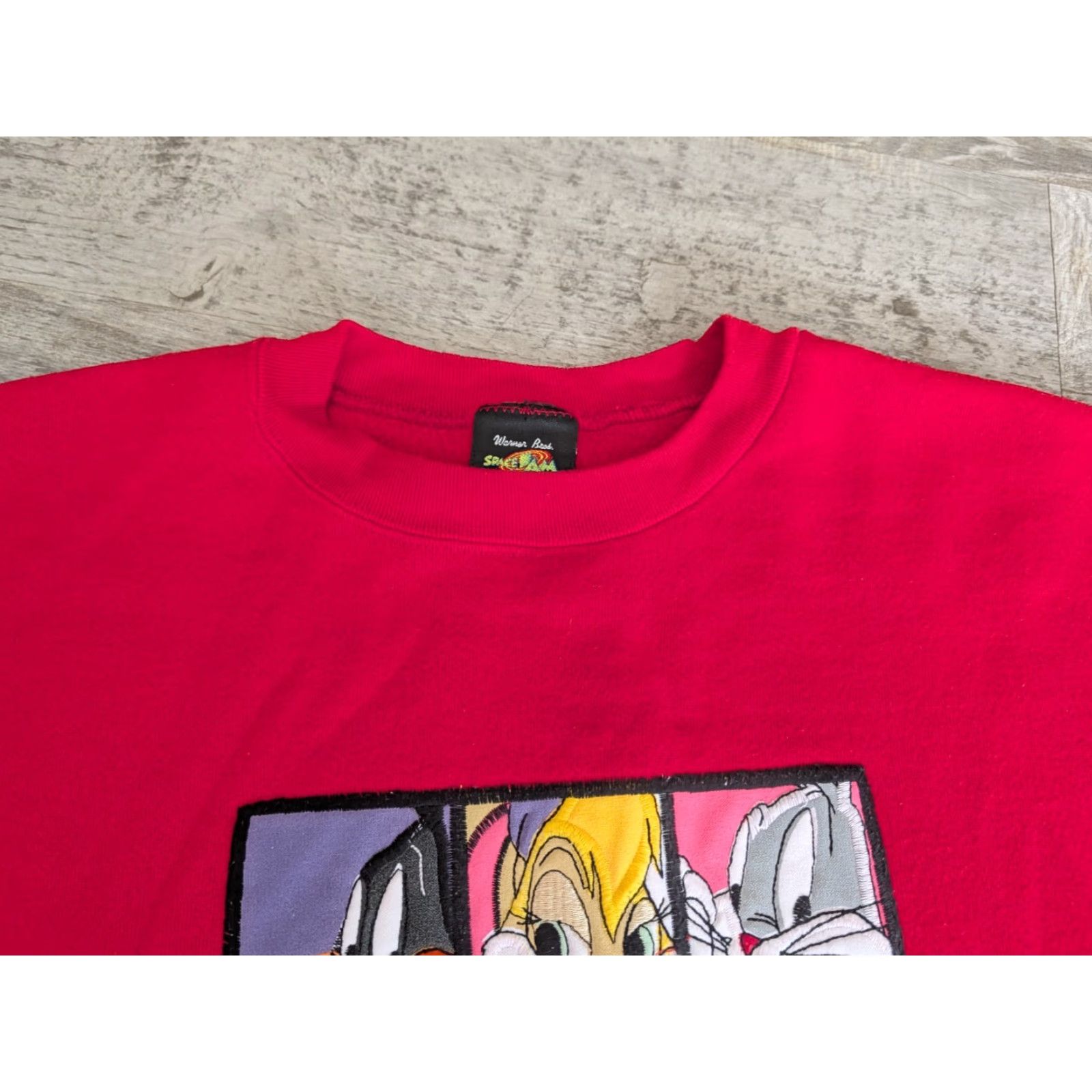 Vintage VINTAGE Space Jam Sweatshirt Mens XL Red Graphic Print Daffy Bugs Lola Michael Jordan Made in USA 1996 Size US XL / EU 56 / 4 - 3 Thumbnail