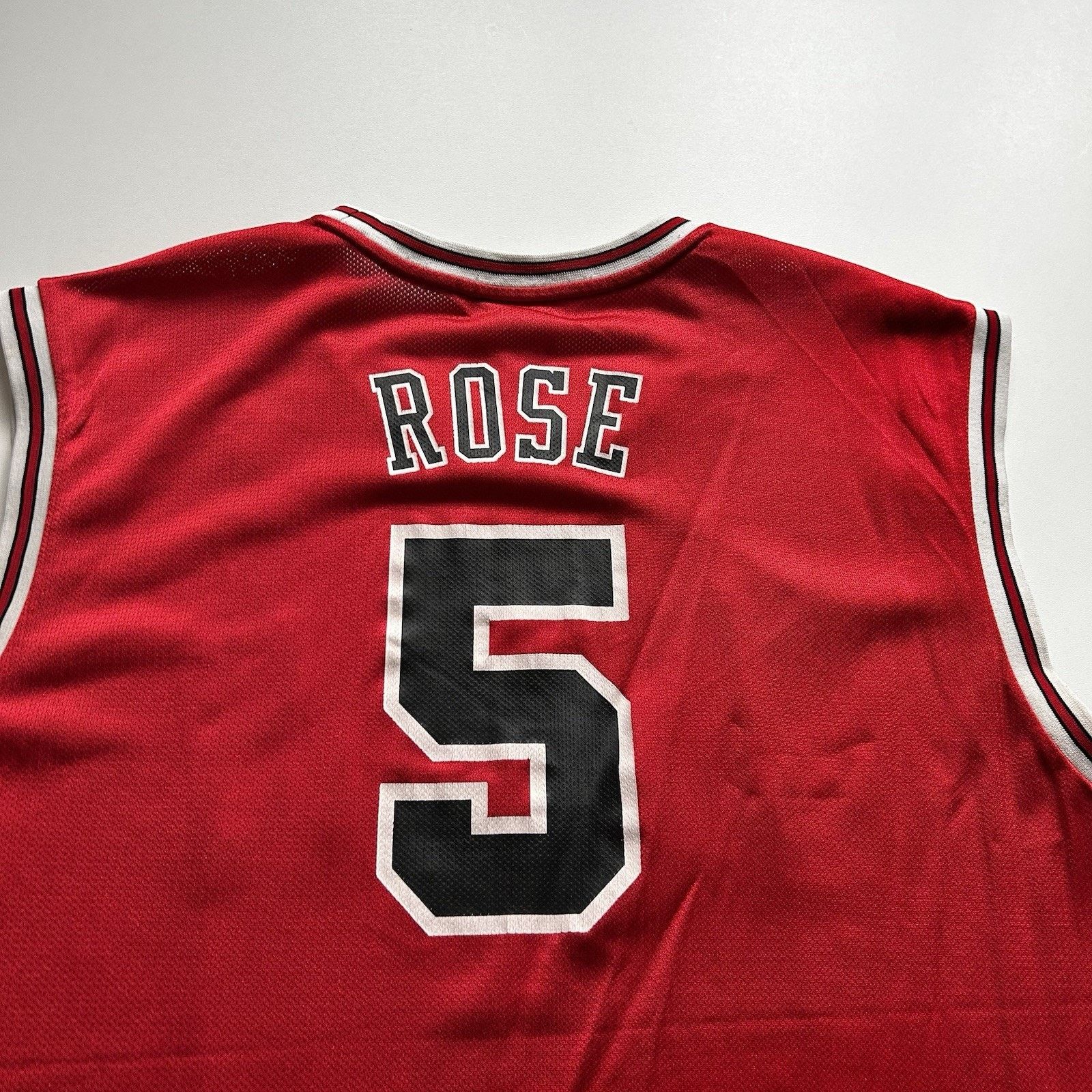 NBA Vintage Chicago Bulls Jersey Reebok Size XL Y2K NBA Rose #5 Size US XL / EU 56 / 4 - 4 Thumbnail