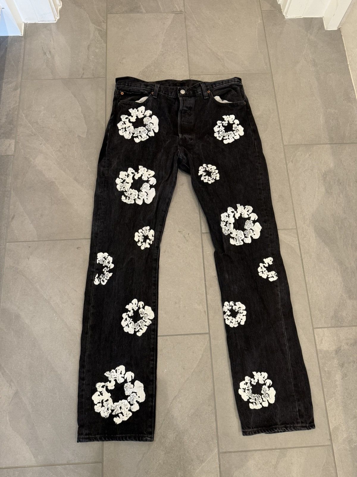 DENIM TEARS Denim Tears Black Cotten Wreath Size US 36 / EU 52 - 1 Thumbnail
