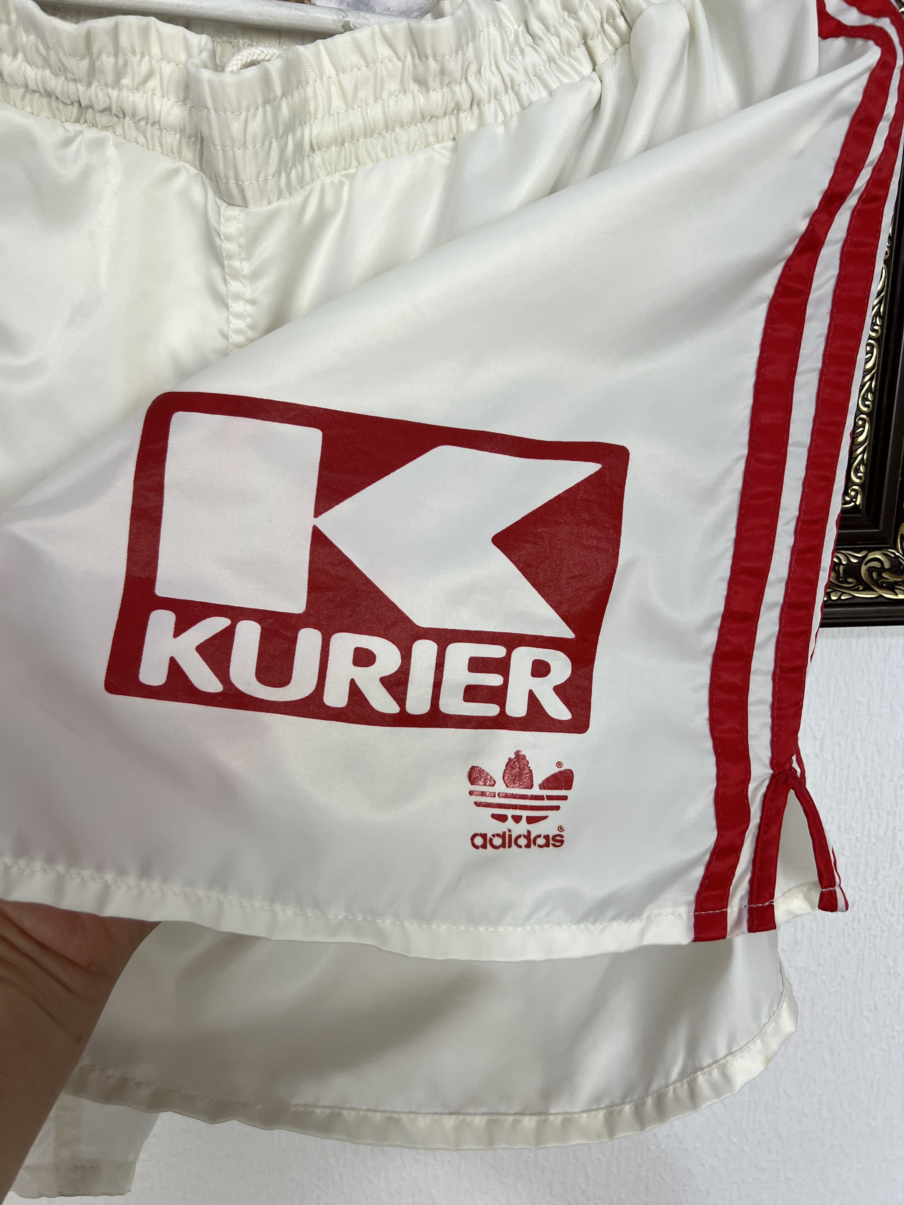 Adidas Vintage 90's Adidas White Nylon Shorts Run Athletic Rare XL Size US 36 / EU 52 - 5 Thumbnail