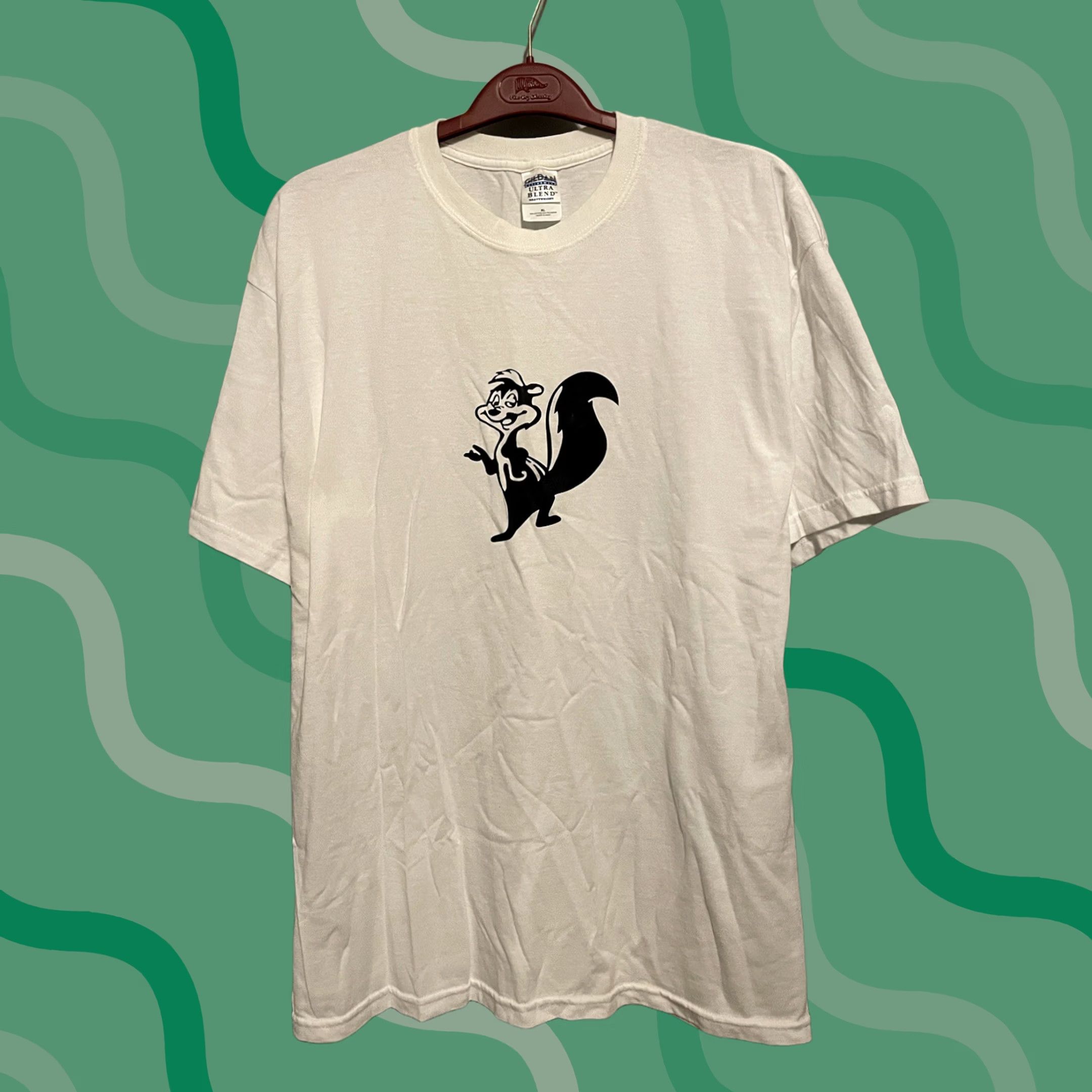 Vintage VINTAGE Looney Tunes Pepe Le Pew White T-Shirt Men XL Crew Neck Short Sleeve 1990s 90s Retro Embroidered Cotton Size US XL / EU 56 / 4 - 1 Thumbnail