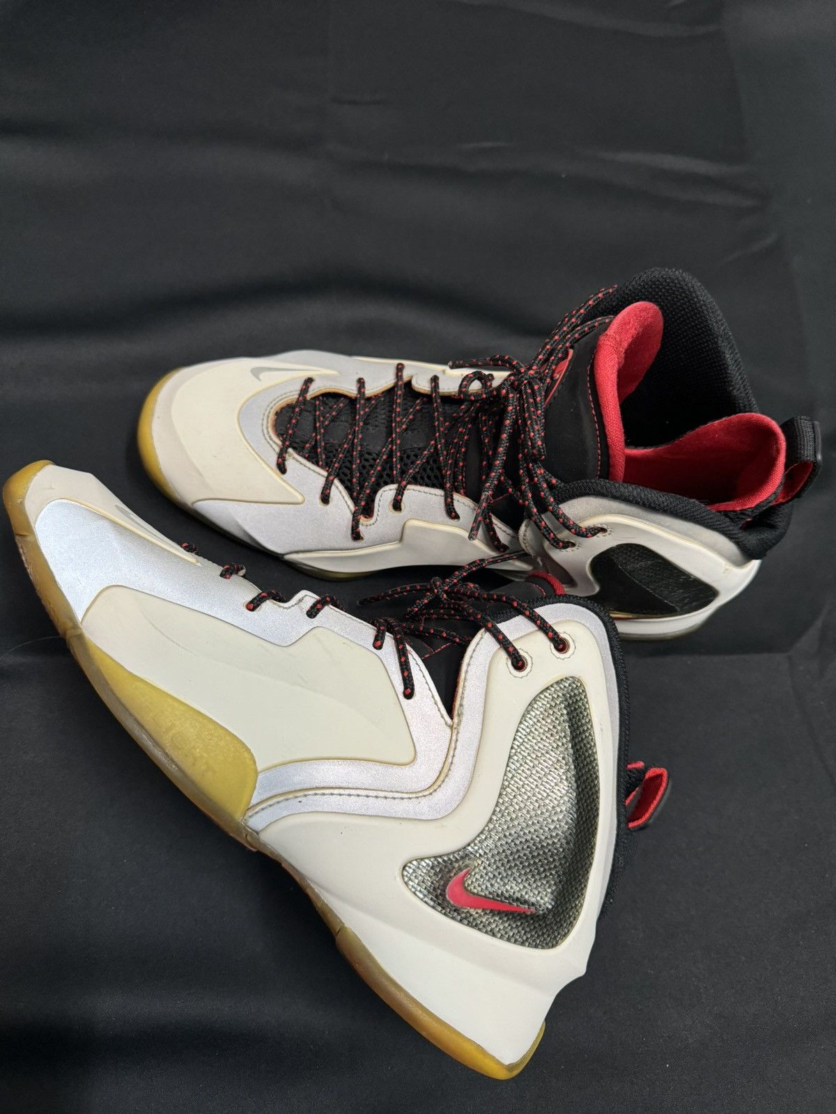 Nike Nike Lil Penny Posite White/Red Size US 9.5 / EU 42-43 - 2 Thumbnail