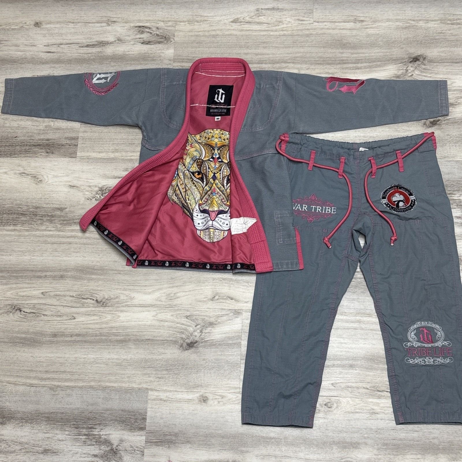 Other War Tribe Lion Heart Jiu Jitsu Gi Womens W0 Gray Pink Unifor Size XS / US 0-2 / IT 36-38 - 1 Thumbnail