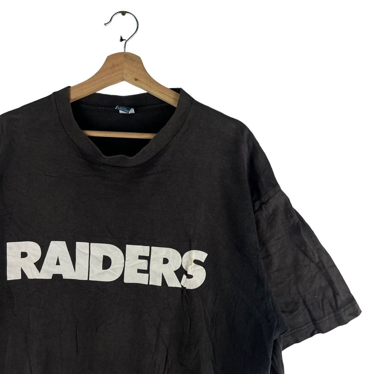 NFL 🔥90’s Vtg NFL Raiders T-Shirt Big Logo Size US L / EU 52-54 / 3 - 4 Thumbnail