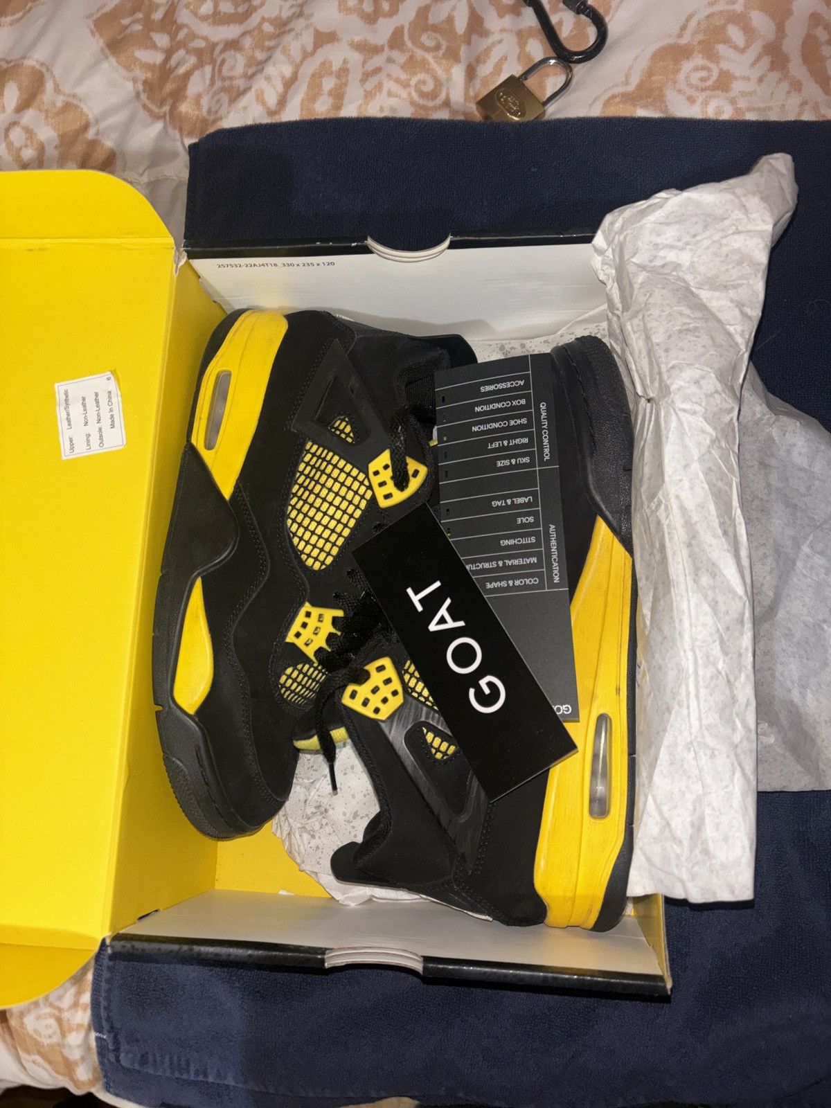Jordan Brand Jordan 4 Thunder Size US 9 / EU 42 - 1 Thumbnail