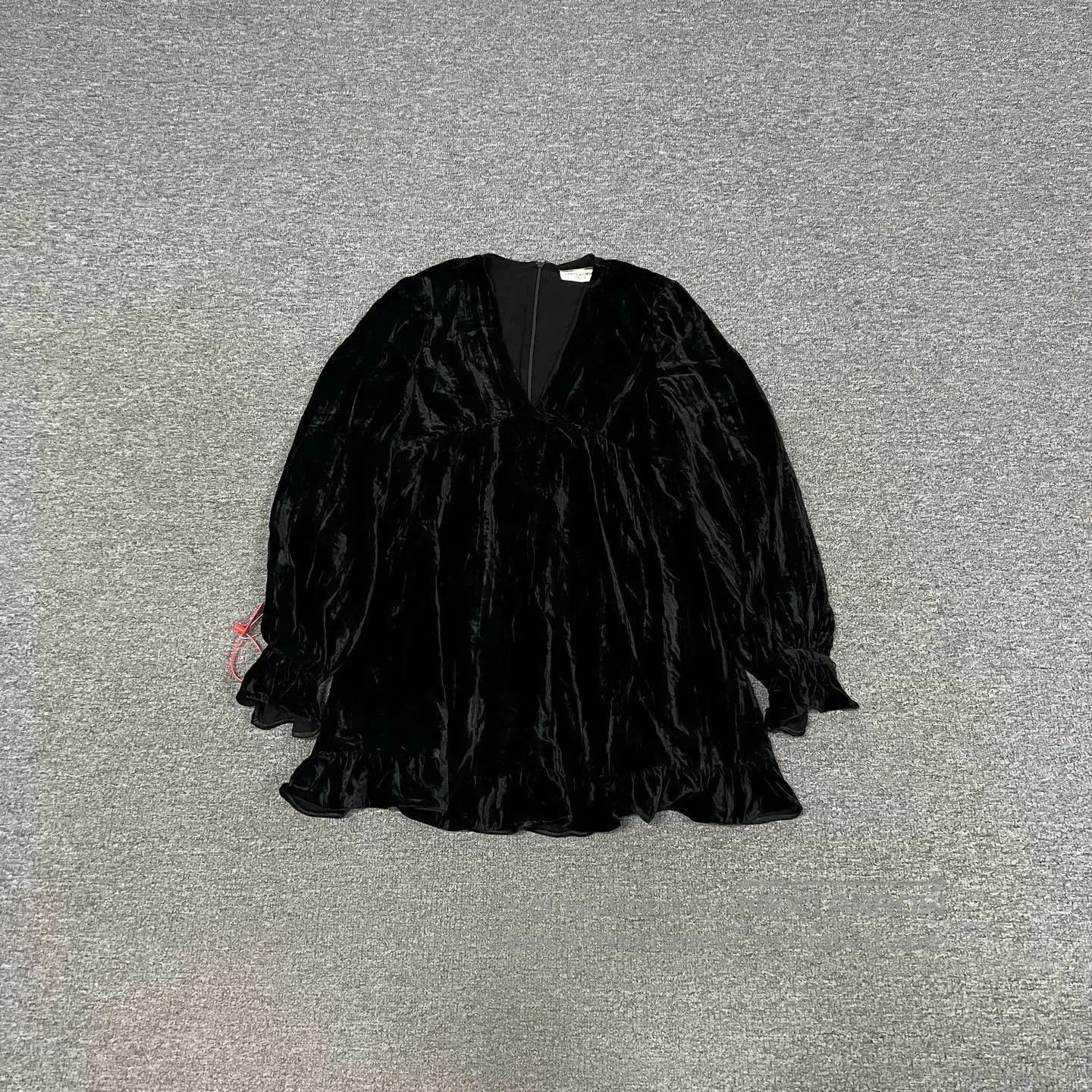 Yves Saint Laurent Saint Laurent Black Velvet Dress F36. Size XS / US 0-2 / IT 36-38 - 3 Thumbnail
