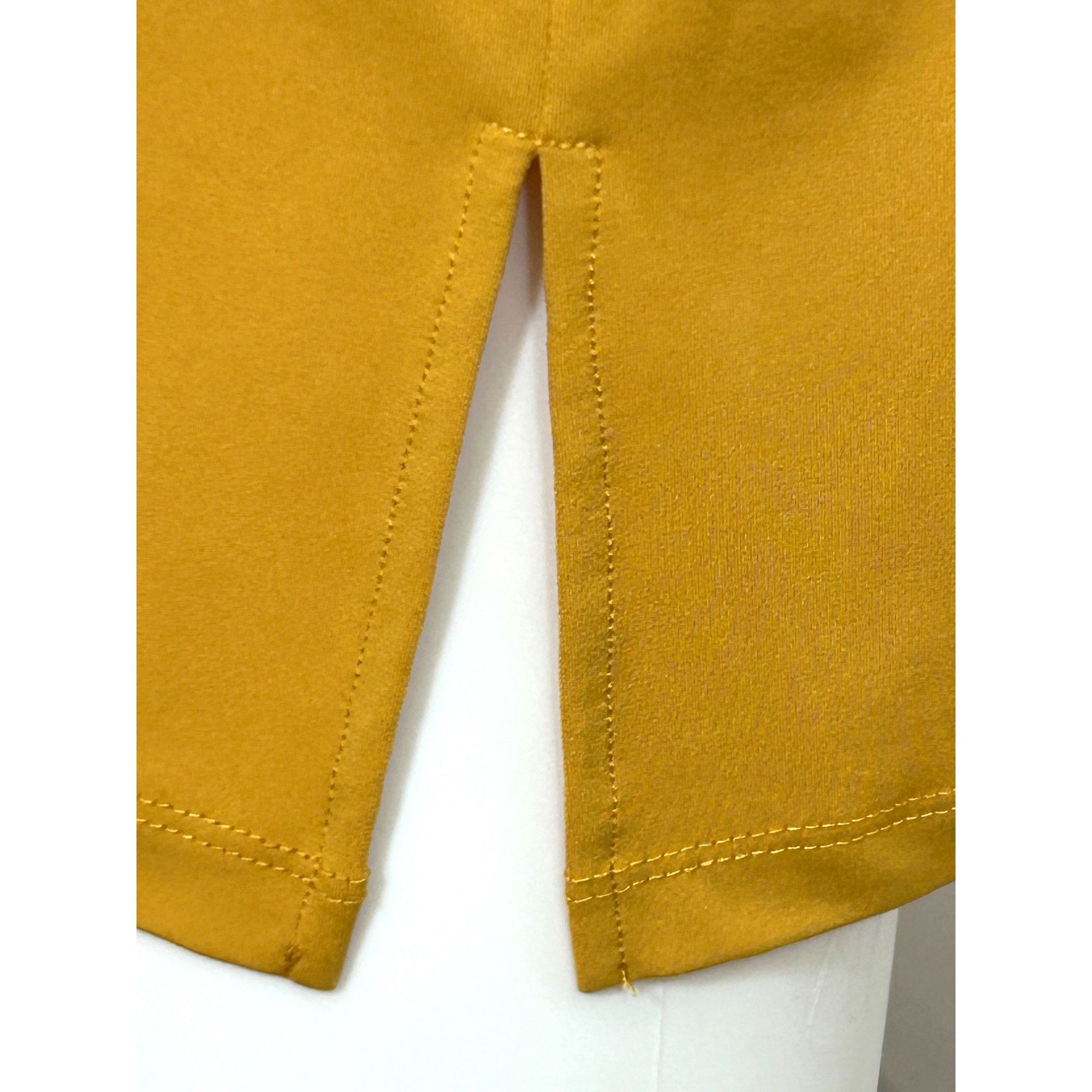 Other Susan Graver Tunic Top Yellow XL Sequined Shoulders Round Ne Size XL / US 12-14 / IT 48-50 - 13 Thumbnail