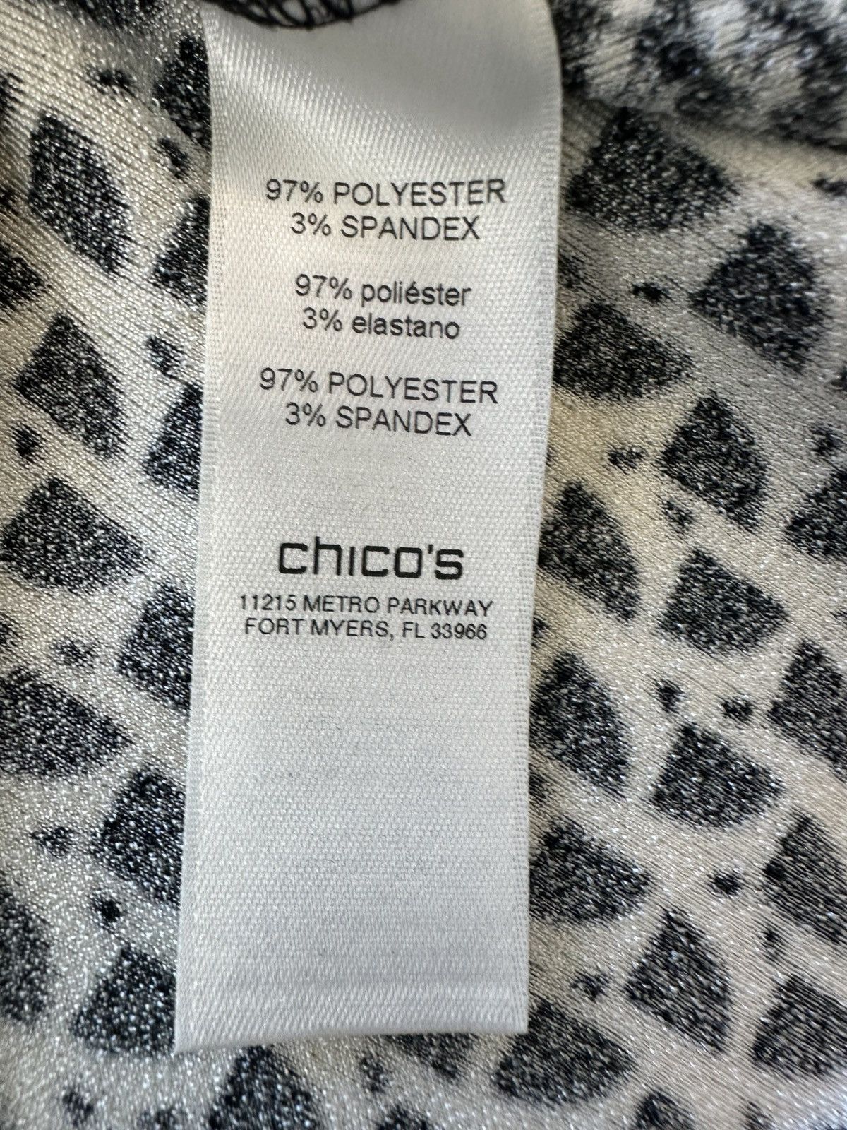 Chicos Easywear Blocked Design Tee By Chico's. Size: 3 (16/18 XL) Size 3XL / US 20-22 - 5 Thumbnail
