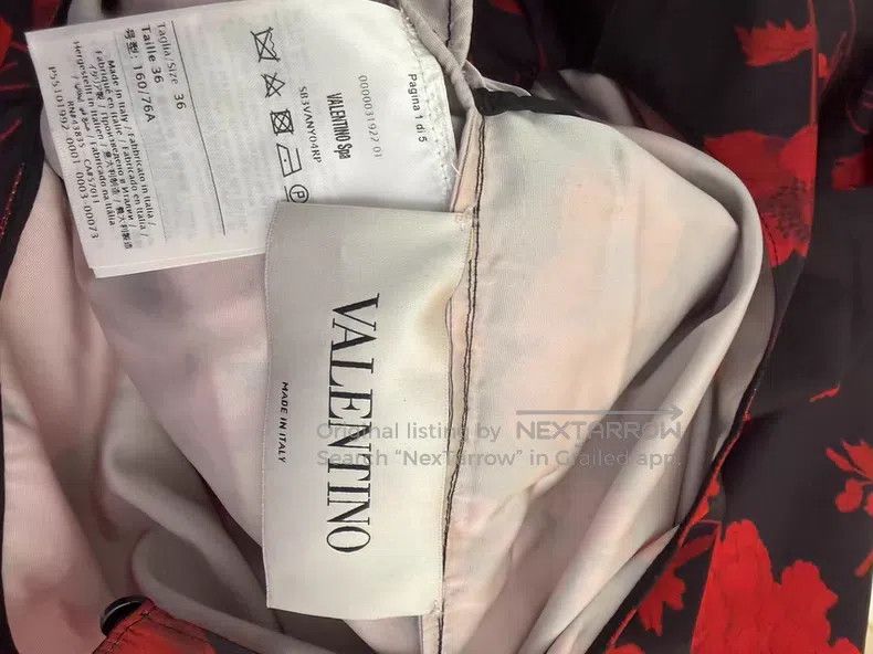 Valentino Valentino Dresses with long sleeves and silk Size XS / US 0-2 / IT 36-38 - 2 Thumbnail