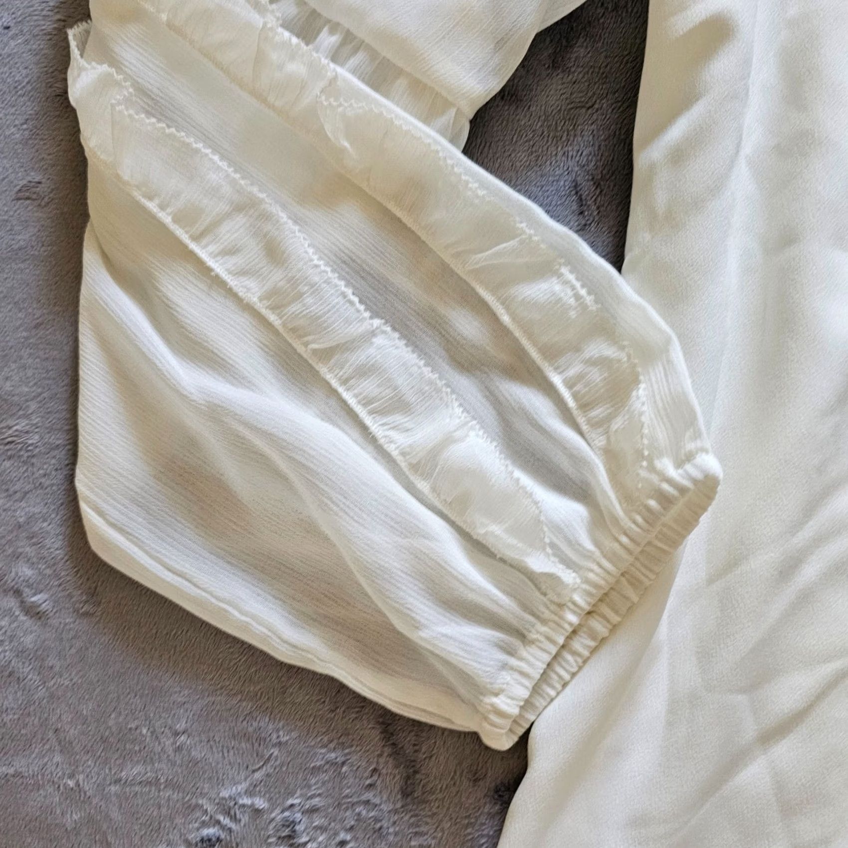 Vintage Chicos Top Shirt Womens M White Sheer Ruffle Sleeve V Neck Classic Career Shirt Size M / US 6-8 / IT 42-44 - 6 Thumbnail