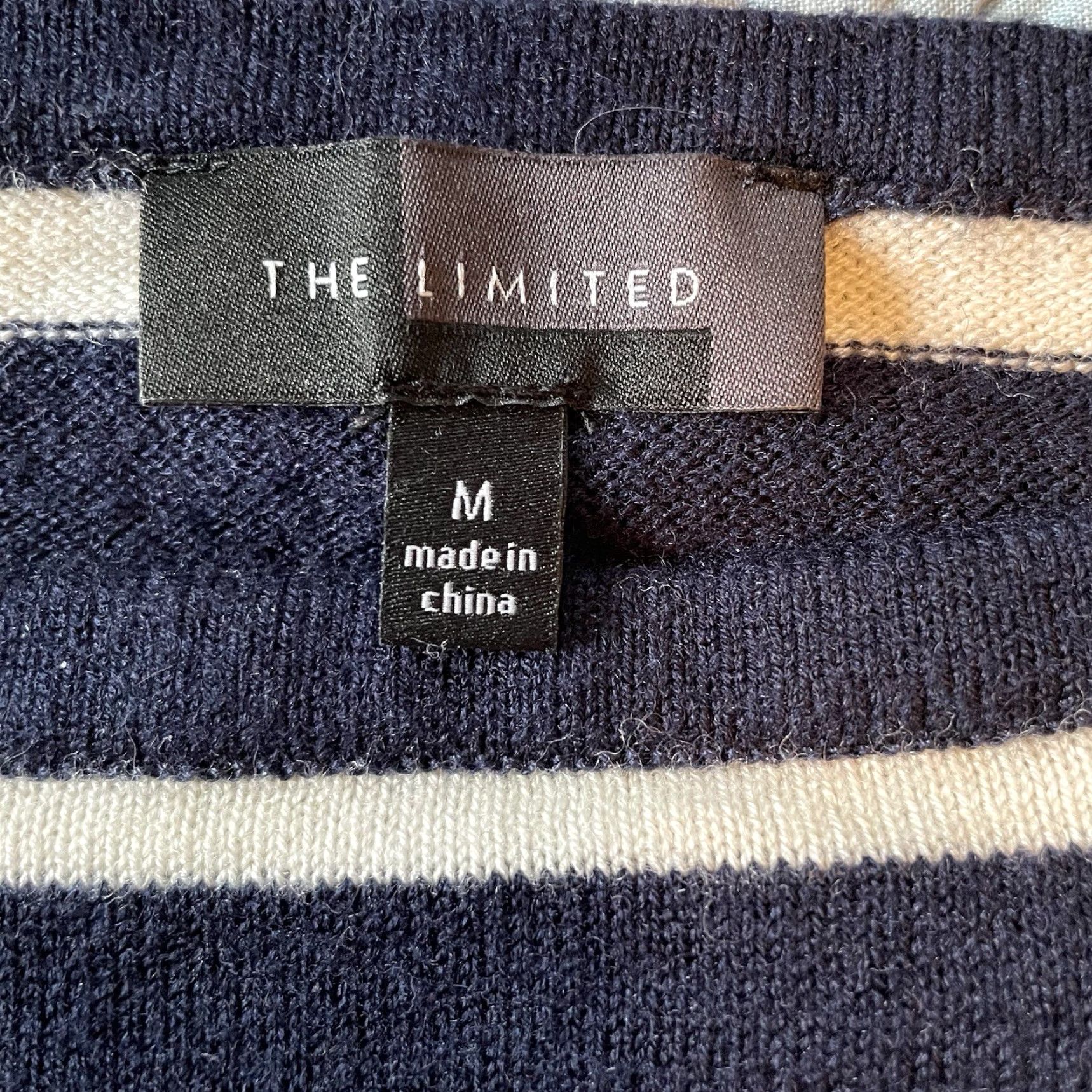 Vintage The Limited Sweater Women’s Sz M Striped Nautical Navy Blue Anchor Pullover Soft Size M / US 6-8 / IT 42-44 - 4 Thumbnail
