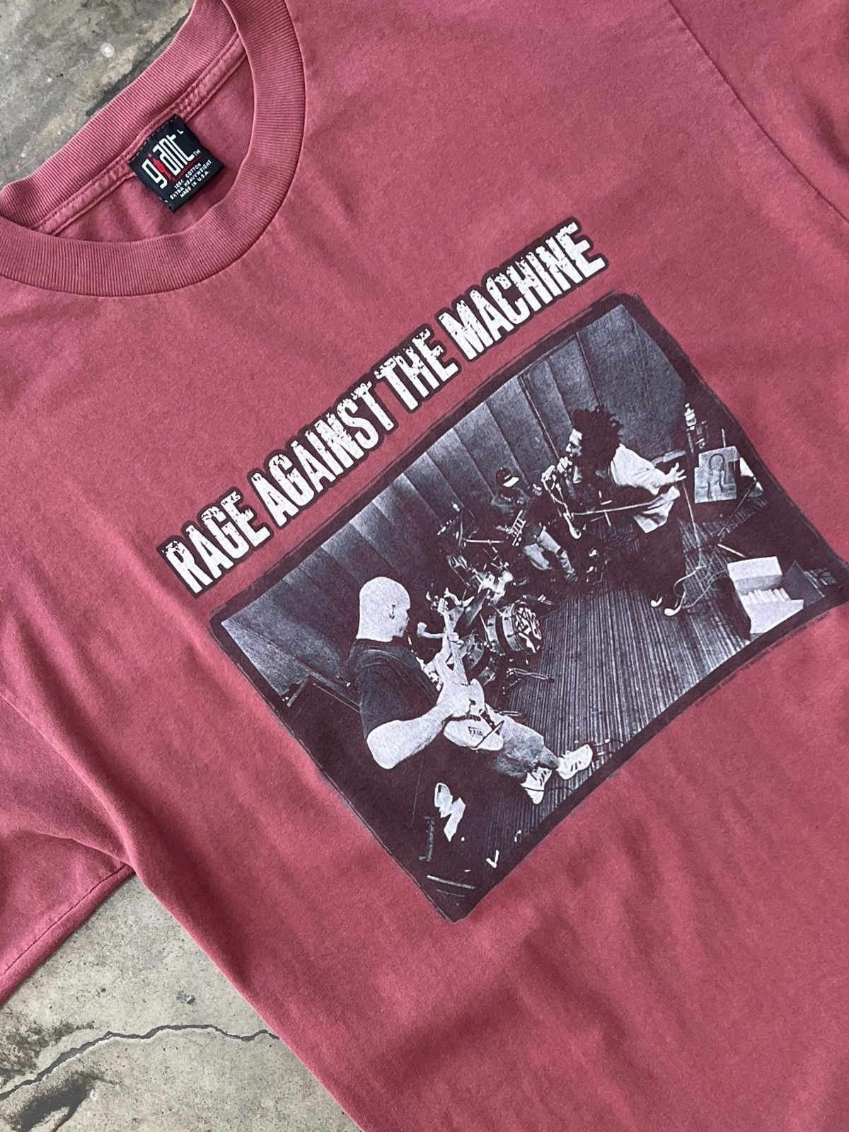 Vintage 1997 Rage Against the Machine Giant Band Tee Large