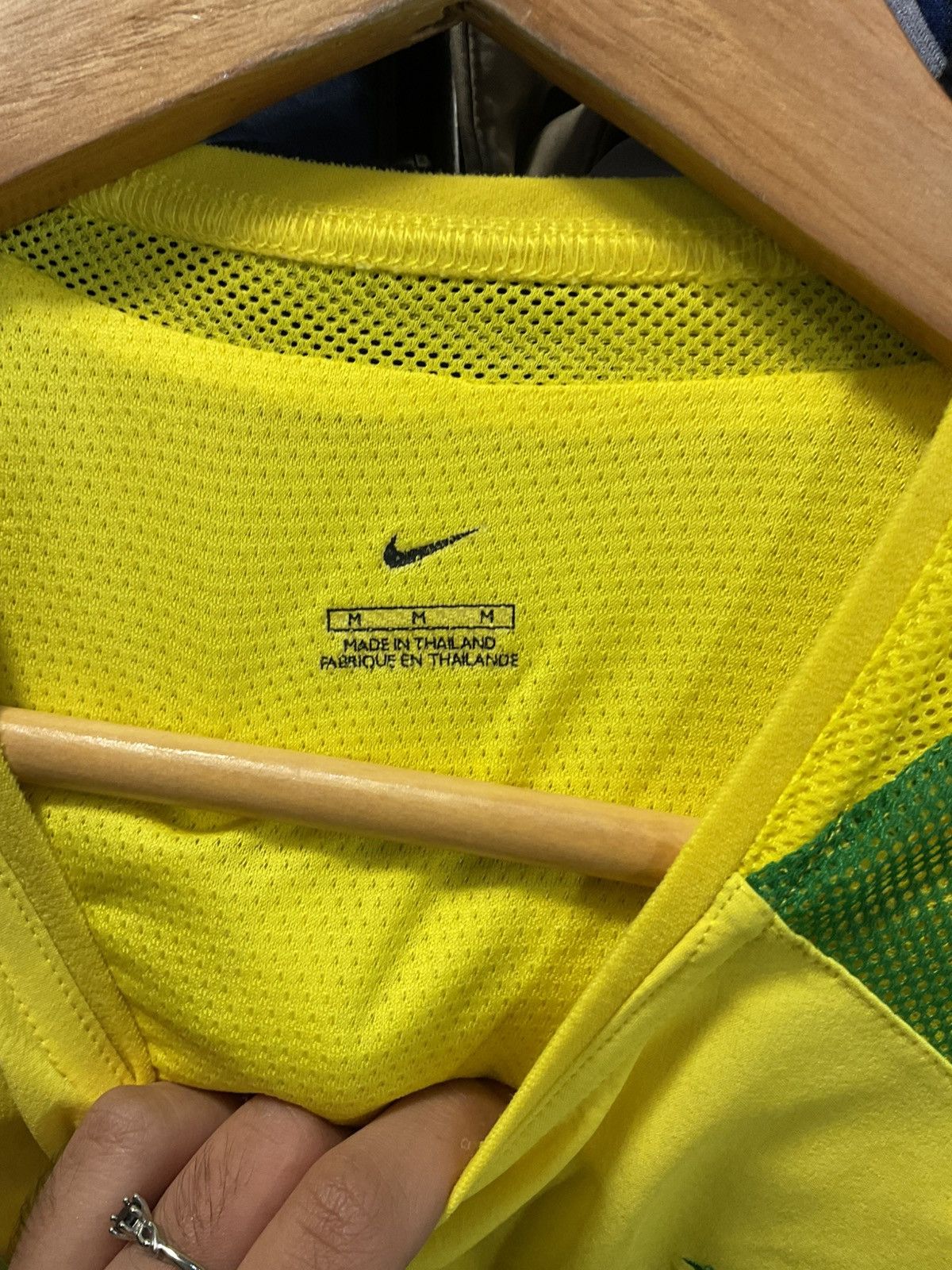 Nike Vintage 2002 Brazil Home Kit RONALDO 9 Size US M / EU 48-50 / 2 - 4 Thumbnail
