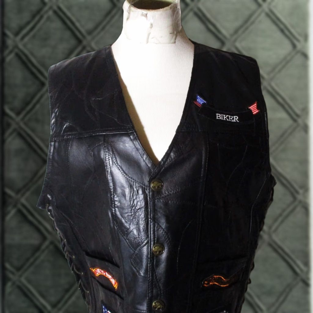 Vintage VINTAGE Leather DIAMOND PLATE Black 100% Buffalo Leather Bike Vest Women's Size 2X Size XXL / US 16-18 / IT 52-54 - 1 Thumbnail
