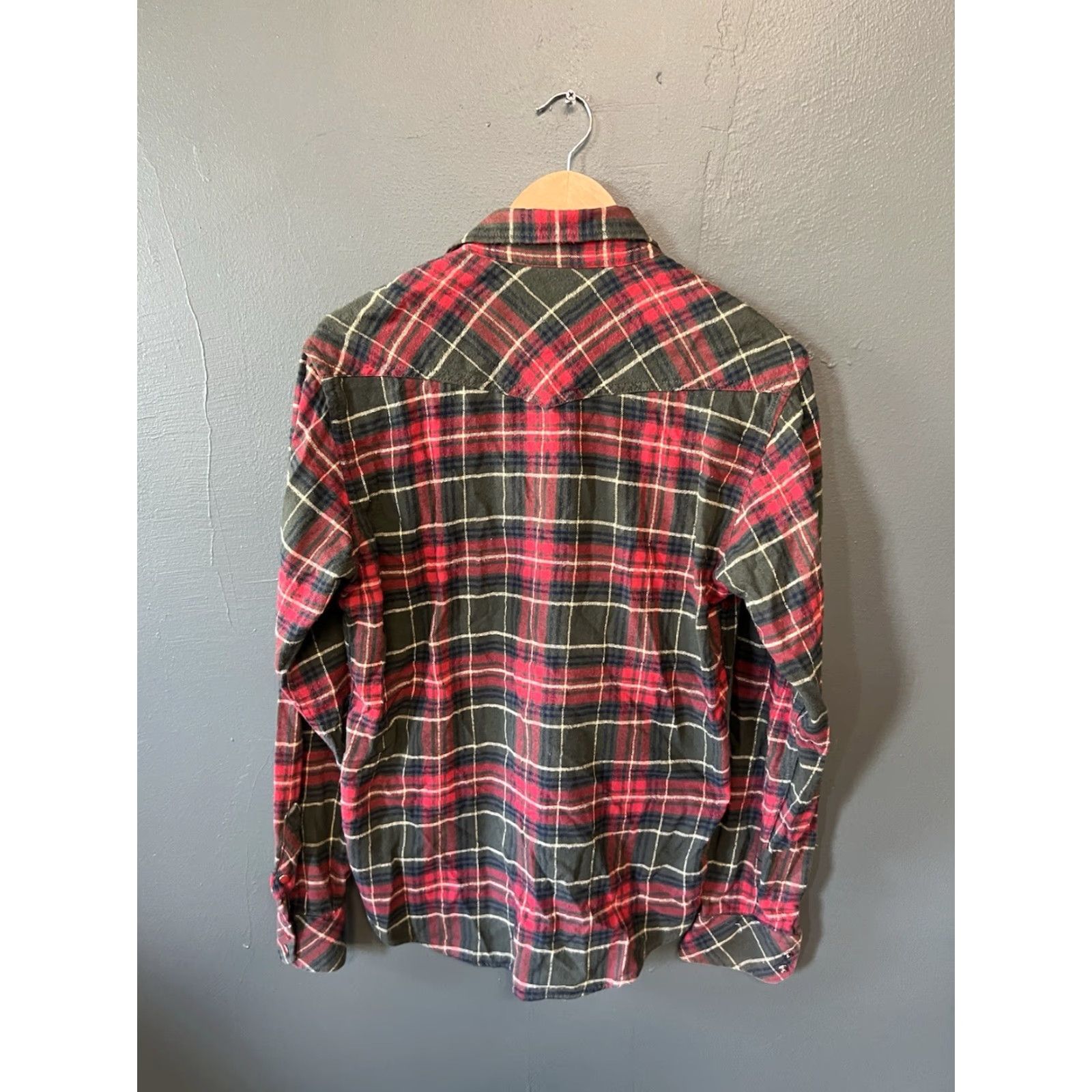 Vintage VINTAGE Age of Wisdom Mens Red Plaid Pearl Snap Long Sleeve Flannel Size Small Shirt Size US S / EU 44-46 / 1 - 2 Thumbnail