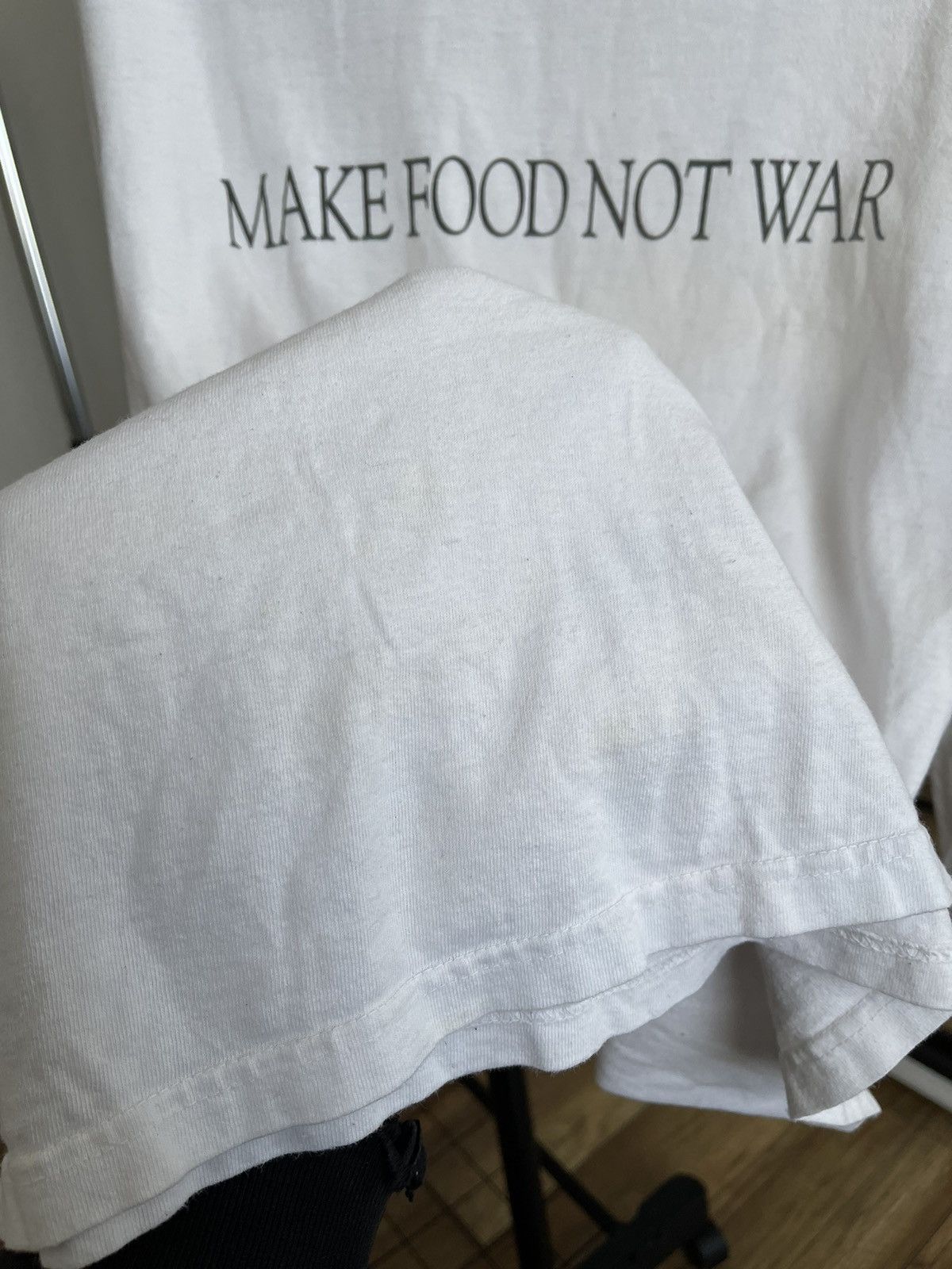 Other Make Food Not War Vintage USA Long Sleeve T-Shirt Tee 90s Size US L / EU 52-54 / 3 - 14 Thumbnail