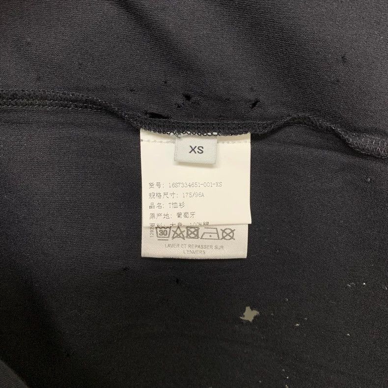 Givenchy Givenchy Chest Logo Destruction Short Sleeve T-Shirt 2506-N Size US XS / EU 42 / 0 - 7 Thumbnail