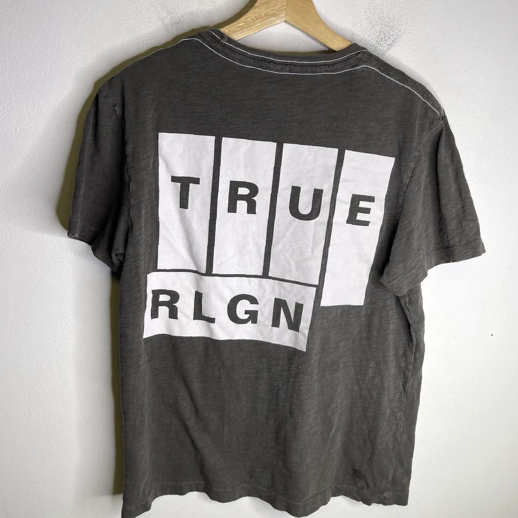 True Religion VINTAGE True Religion T-Shirt Mens Regular Gray Cotton Double-Sided Graphic Designer 90s Y2K Men Short Sleeve Crew Neck Medium Size US M / EU 48-50 / 2 - 2 Thumbnail