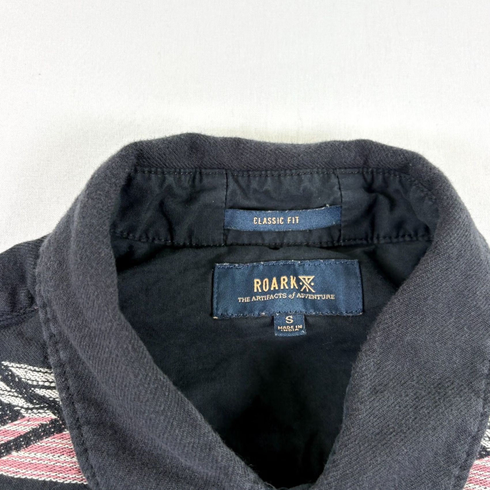 Roark VINTAGE Roark Shirt Mens Small Noardsman Flannel Black Pink Aztec Button Up Size US S / EU 44-46 / 1 - 4 Thumbnail