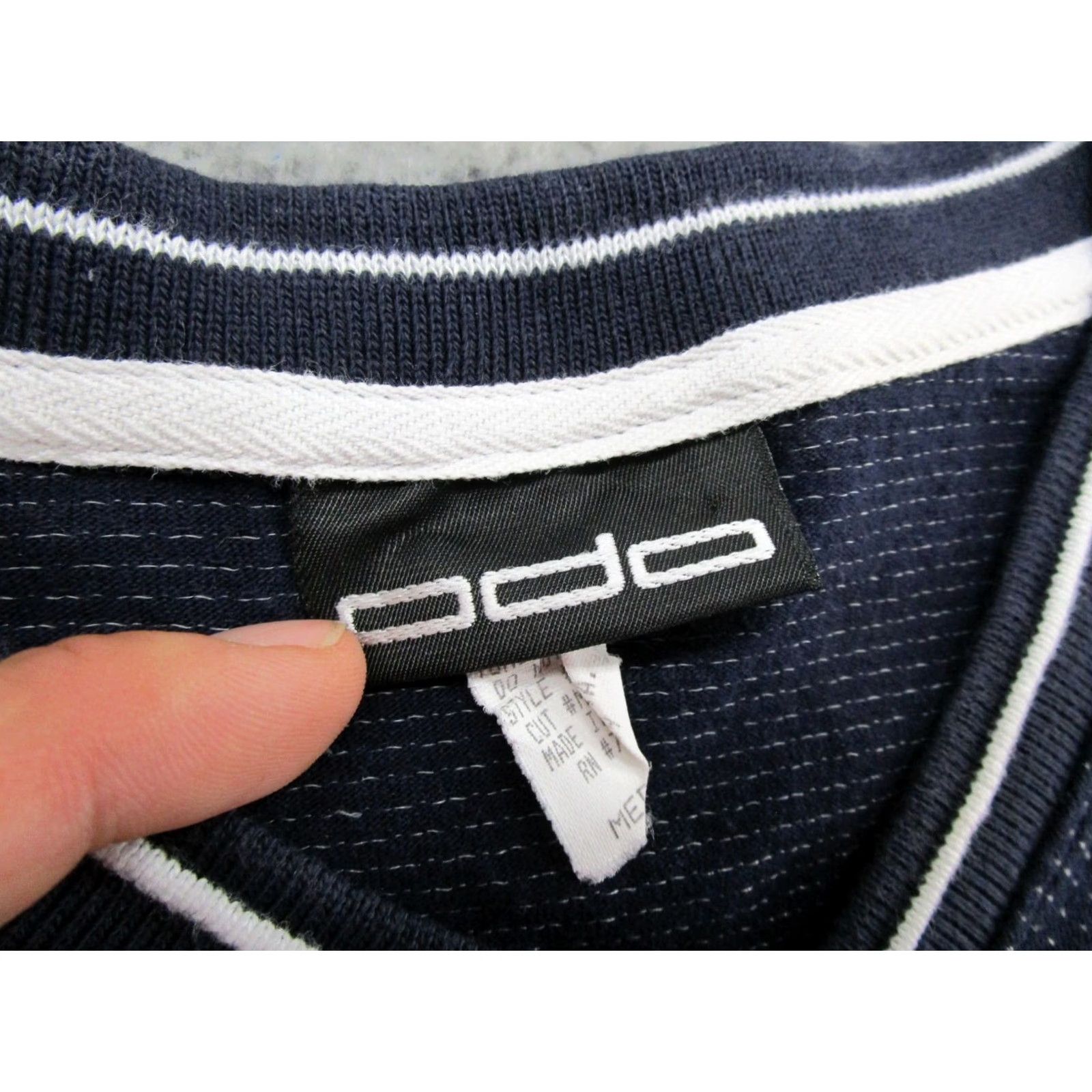 Vintage VINTAGE ODO T-Shirt Mens Navy Blue V-Neck Short Sleeve Shirt M Size Medium 90s 00s Size US M / EU 48-50 / 2 - 2 Thumbnail