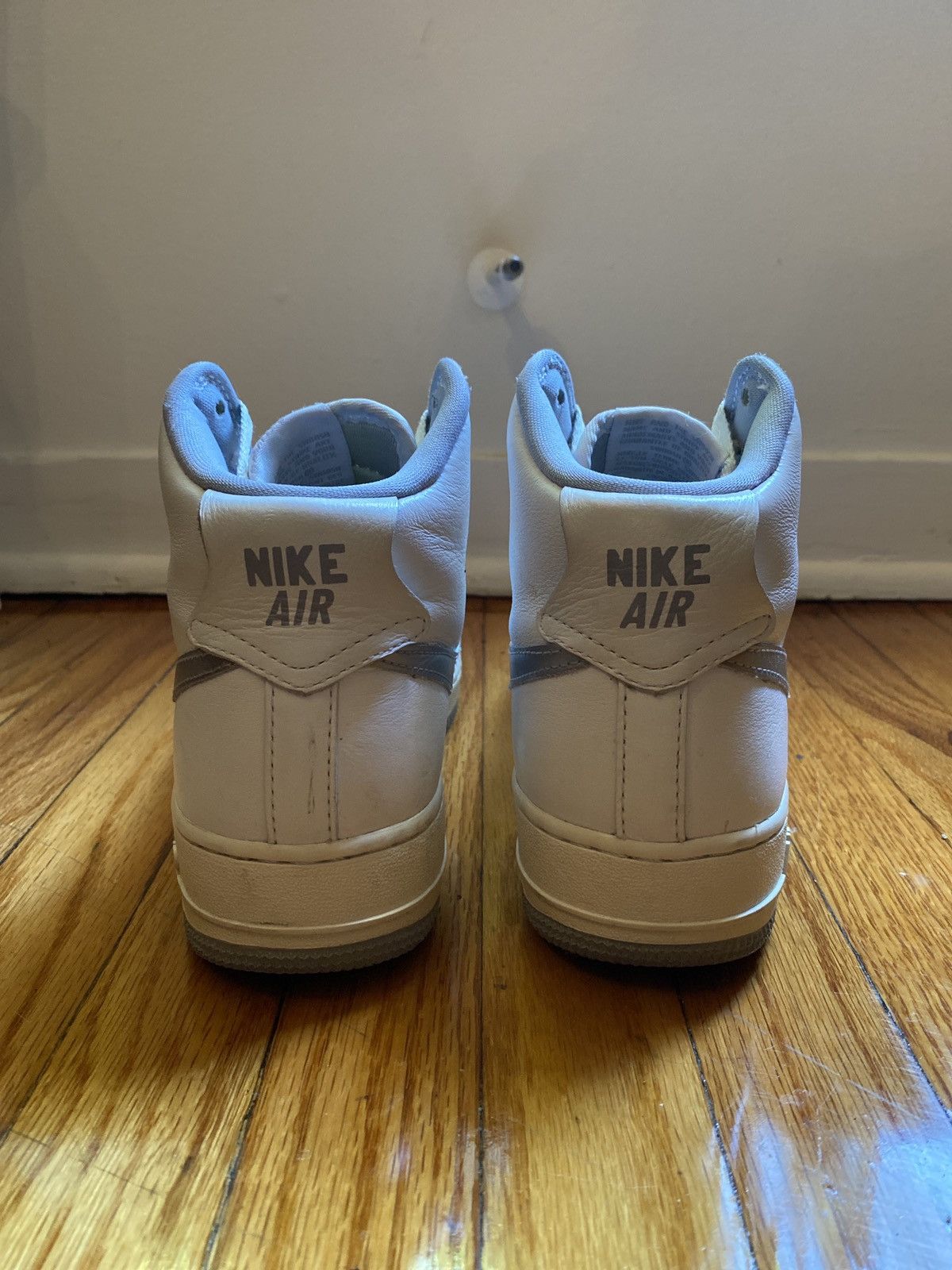Nike Nike Air Force 1 Hi Retro QS Size US 6.5 / EU 39-40 - 4 Thumbnail