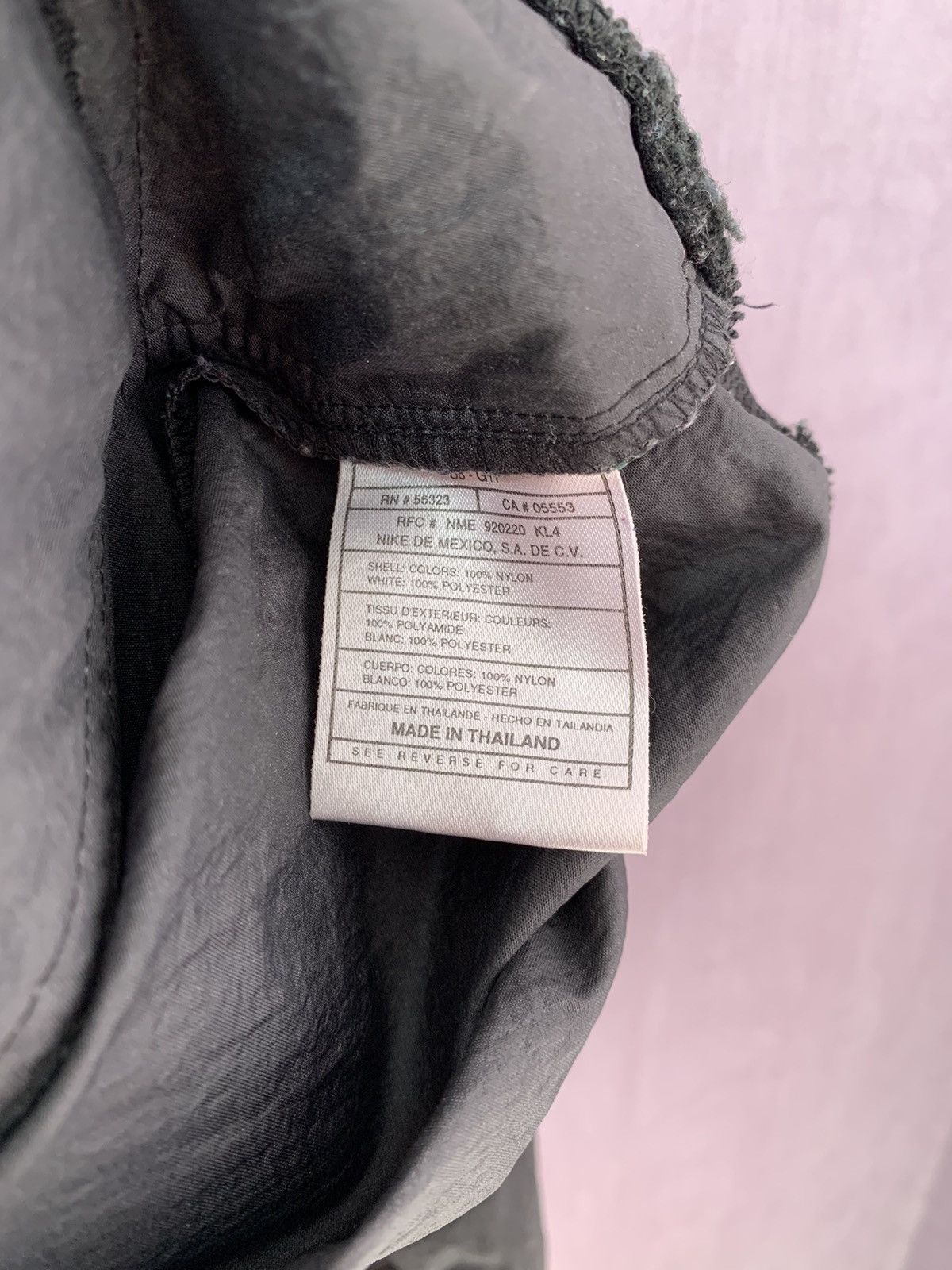 Nike × Vintage Nike Vintage center logo nylon anorak Size US XL / EU 56 / 4 - 4 Thumbnail