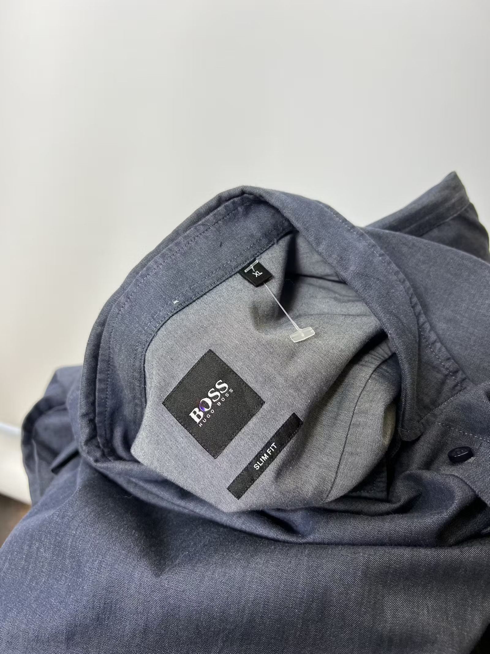 Designer × Hugo Boss Hugo Boss long sleeve shirt Size US XL / EU 56 / 4 - 3 Thumbnail