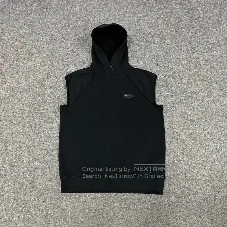 Givenchy Givenchy Sleeveless hooded sweatshirt with leather label Size US XS / EU 42 / 0 - 1 Thumbnail