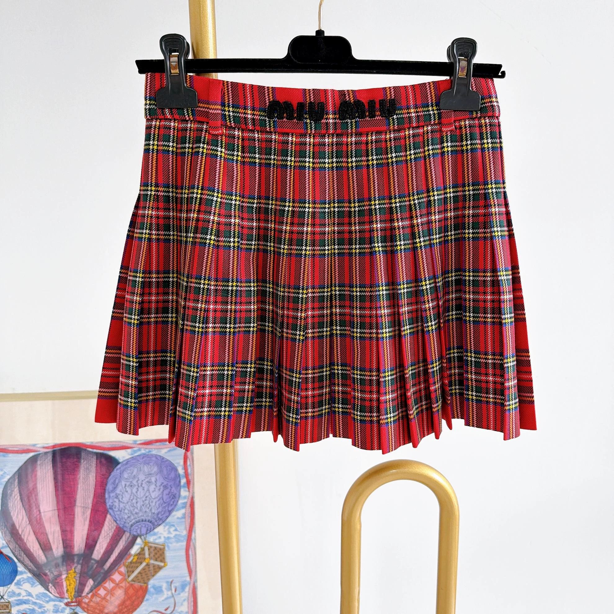 Miu Miu MIU MIU Red Checkered Skirt 42 9108 Size 28" / US 6 / IT 42 - 2 Thumbnail