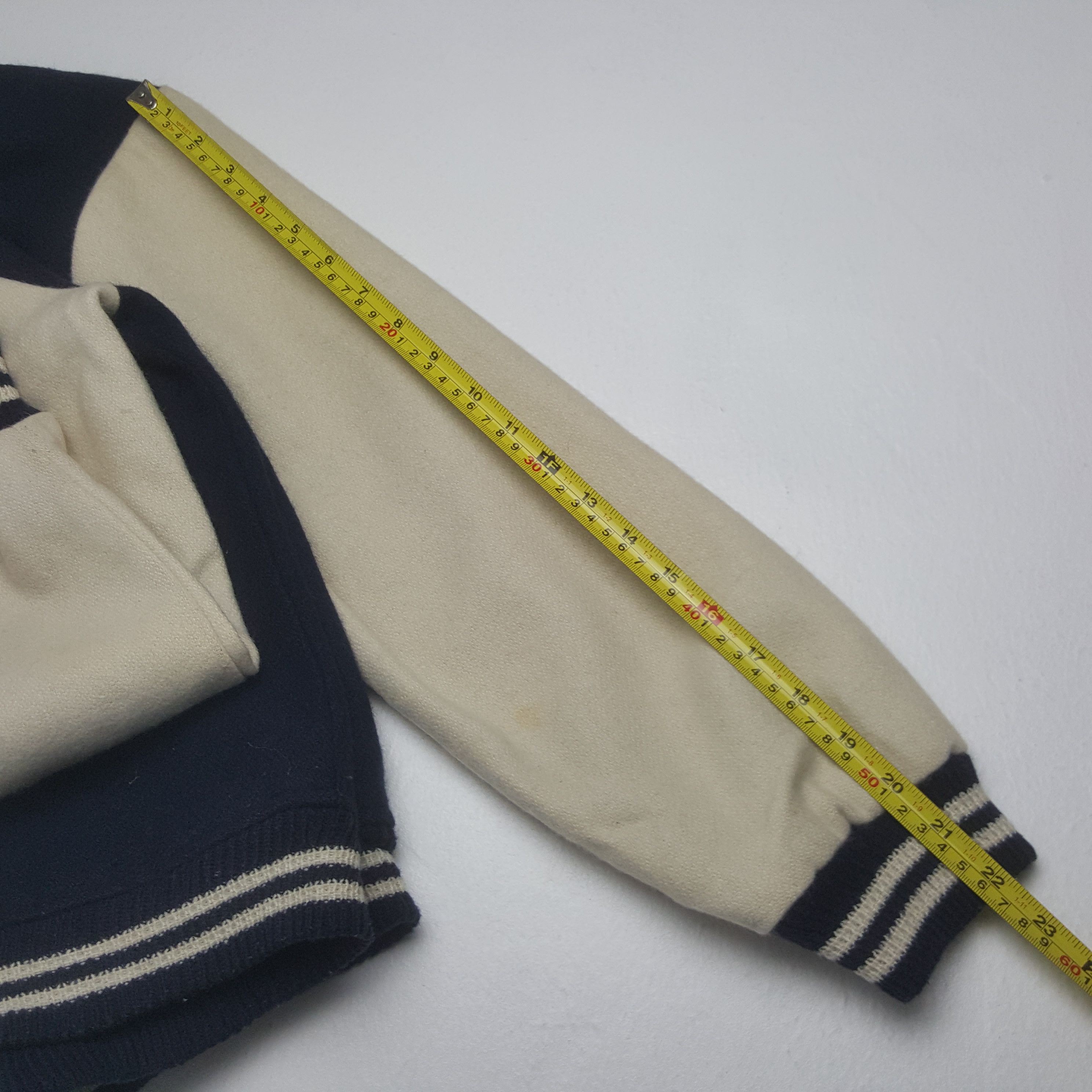 Vintage Vintage Snoopy Peanuts Varsity Jacket C308N28 Size US S / EU 44-46 / 1 - 6 Thumbnail