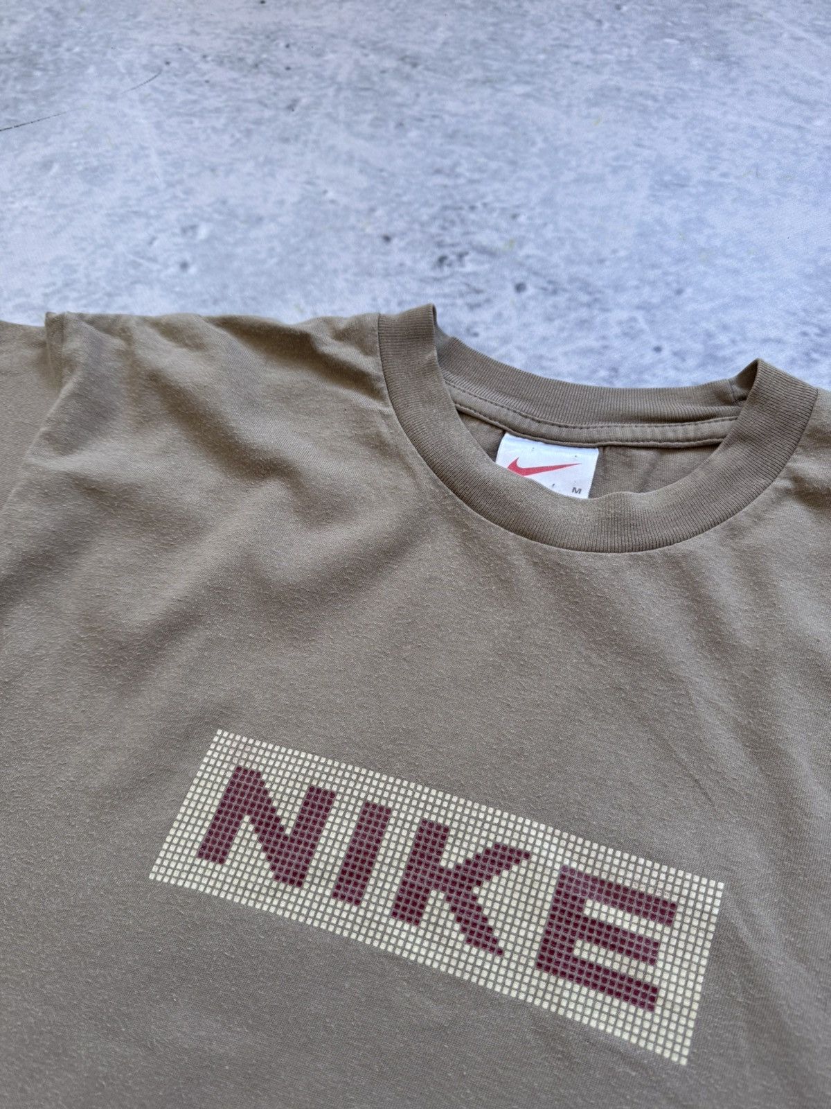 Nike × Vintage Nike vintage 00s centre logo tee Size US M / EU 48-50 / 2 - 2 Thumbnail