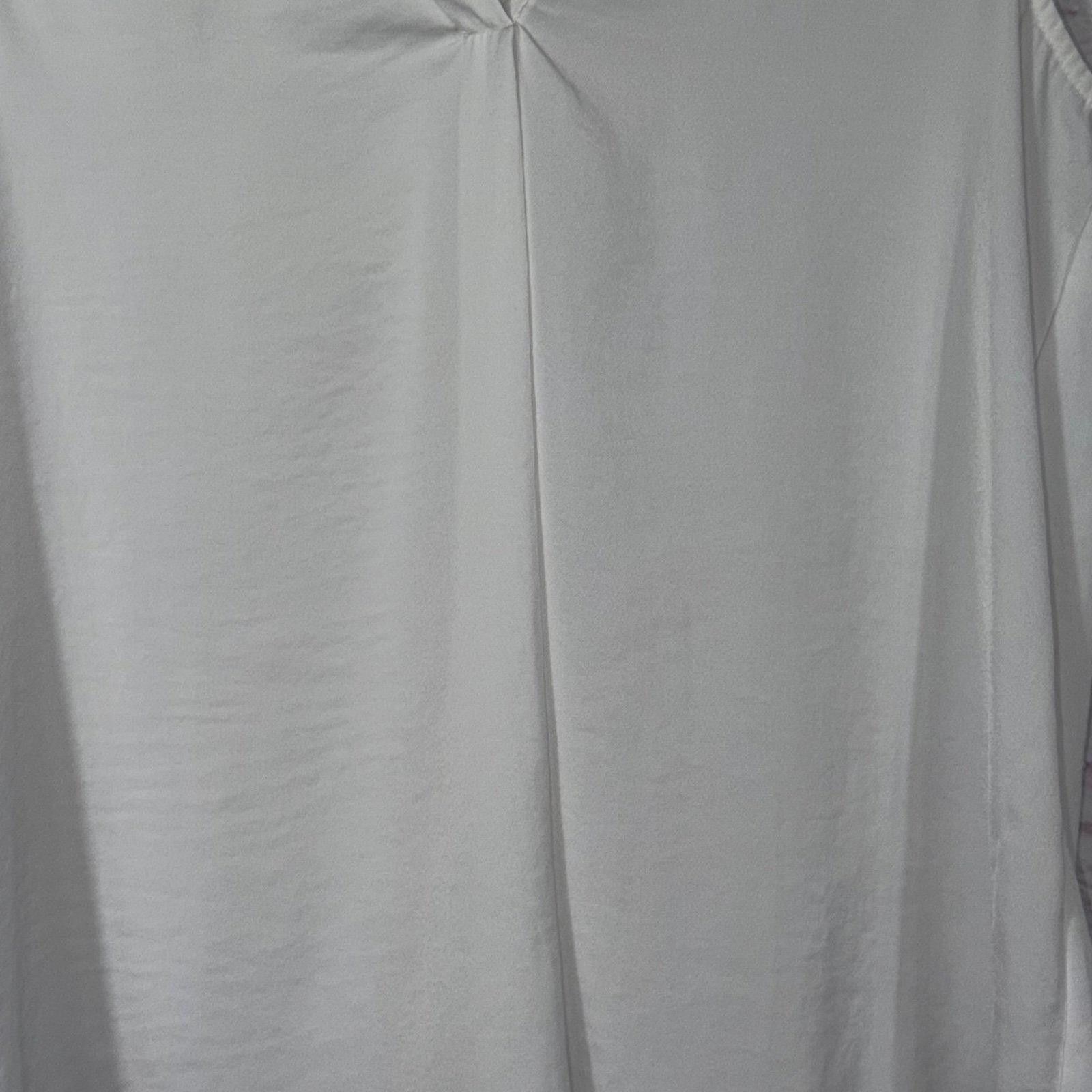 Vince Camuto Vince Camuto Women's Sleeveless V-Neck Blouse - Medium Size M / US 6-8 / IT 42-44 - 2 Thumbnail