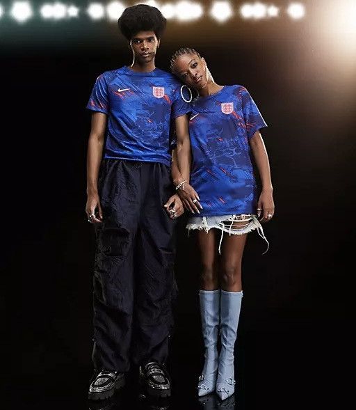 Nike NEW 2022 2023 England National Nike Pre Match Soccer Jersey Size US M / EU 48-50 / 2 - 2 Thumbnail
