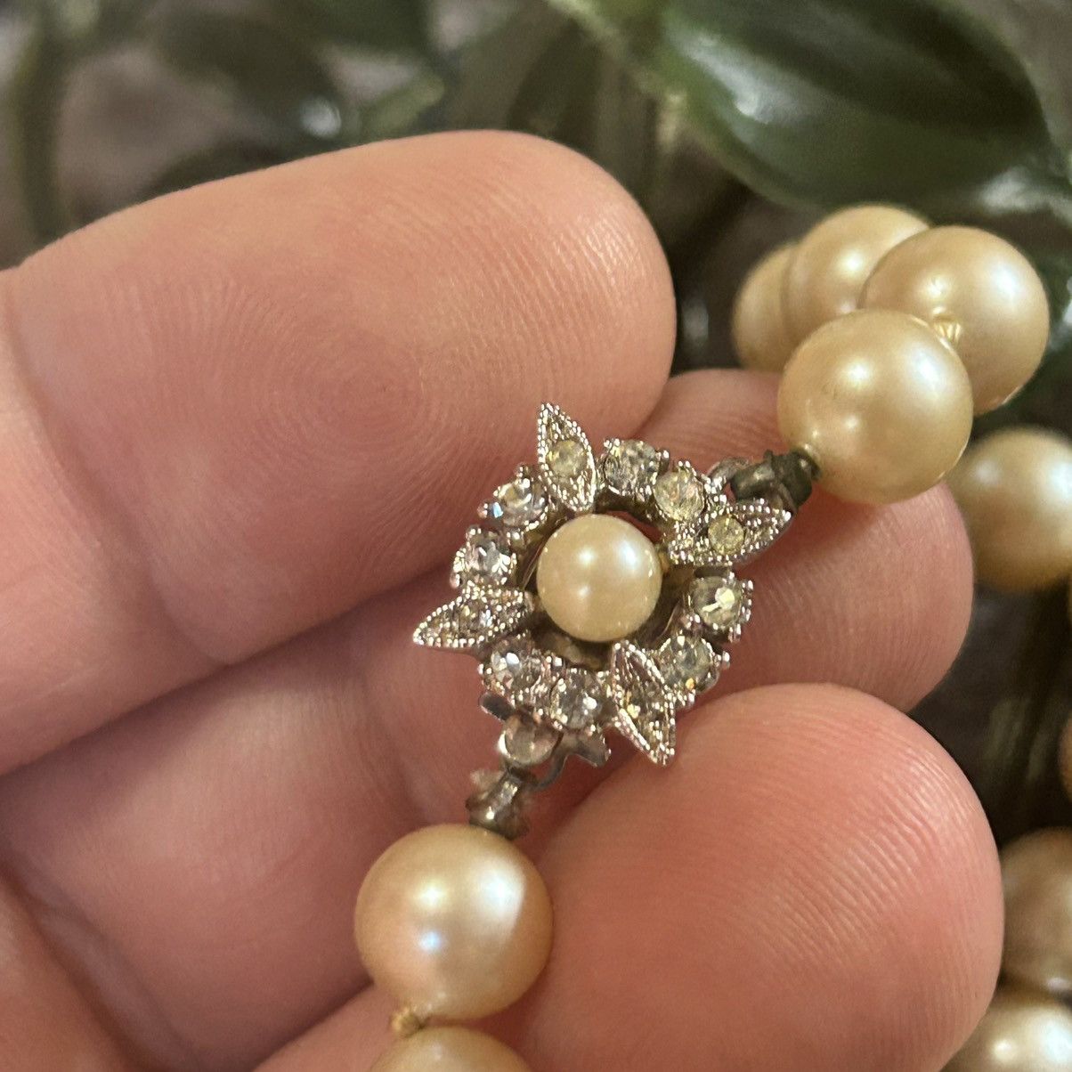 Vintage Vintage 1940s-50s Deltah Fine Simulated pearl necklace Size ONE SIZE - 8 Thumbnail