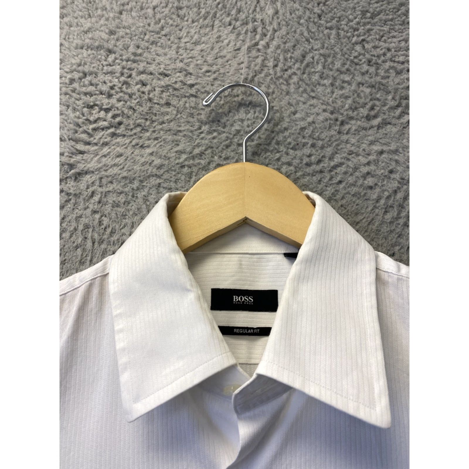 Hugo Boss VINTAGE Hugo Boss Men Shirt Long Sleeve Casual Travel Cotton White L 16 32/33 Size US L / EU 52-54 / 3 - 3 Thumbnail