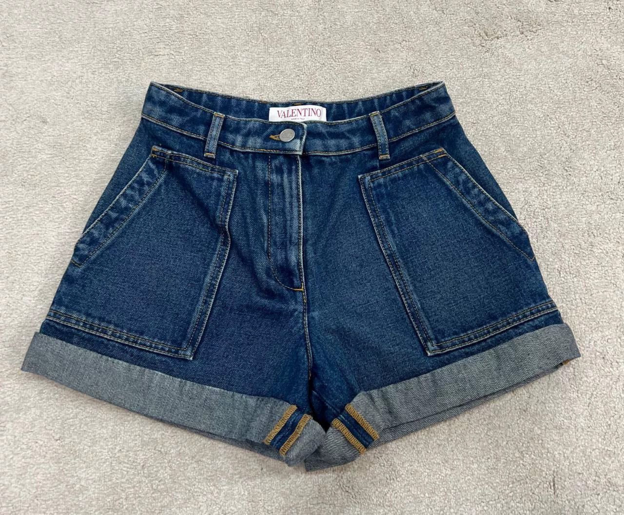 Valentino Valentino Denim Shorts Size 38 Size US 38 / EU 54 - 1 Thumbnail