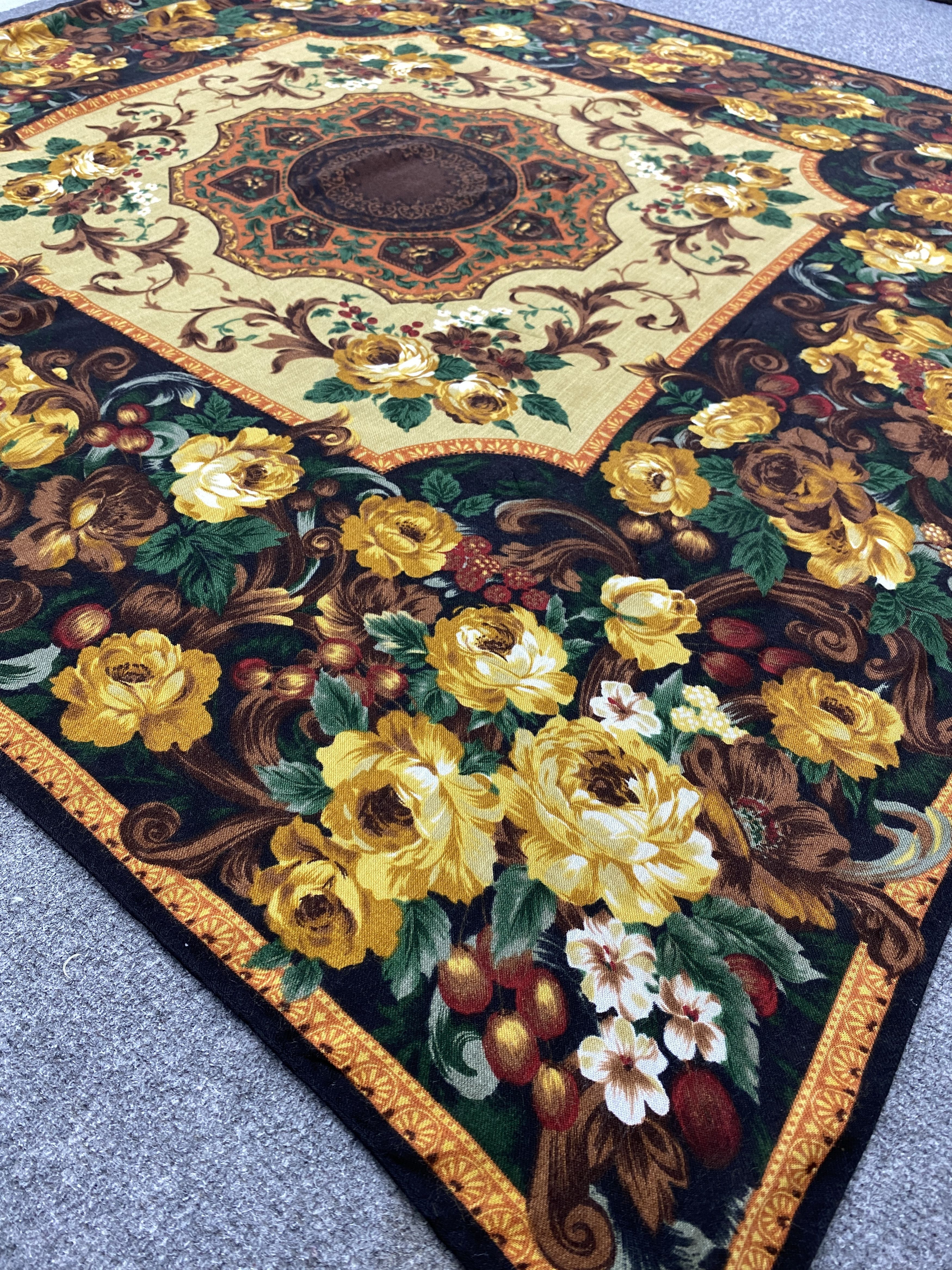 Japanese Brand Vintage Floral Wool Shawl Babushka head Scarf SN0037 Size ONE SIZE - 4 Thumbnail