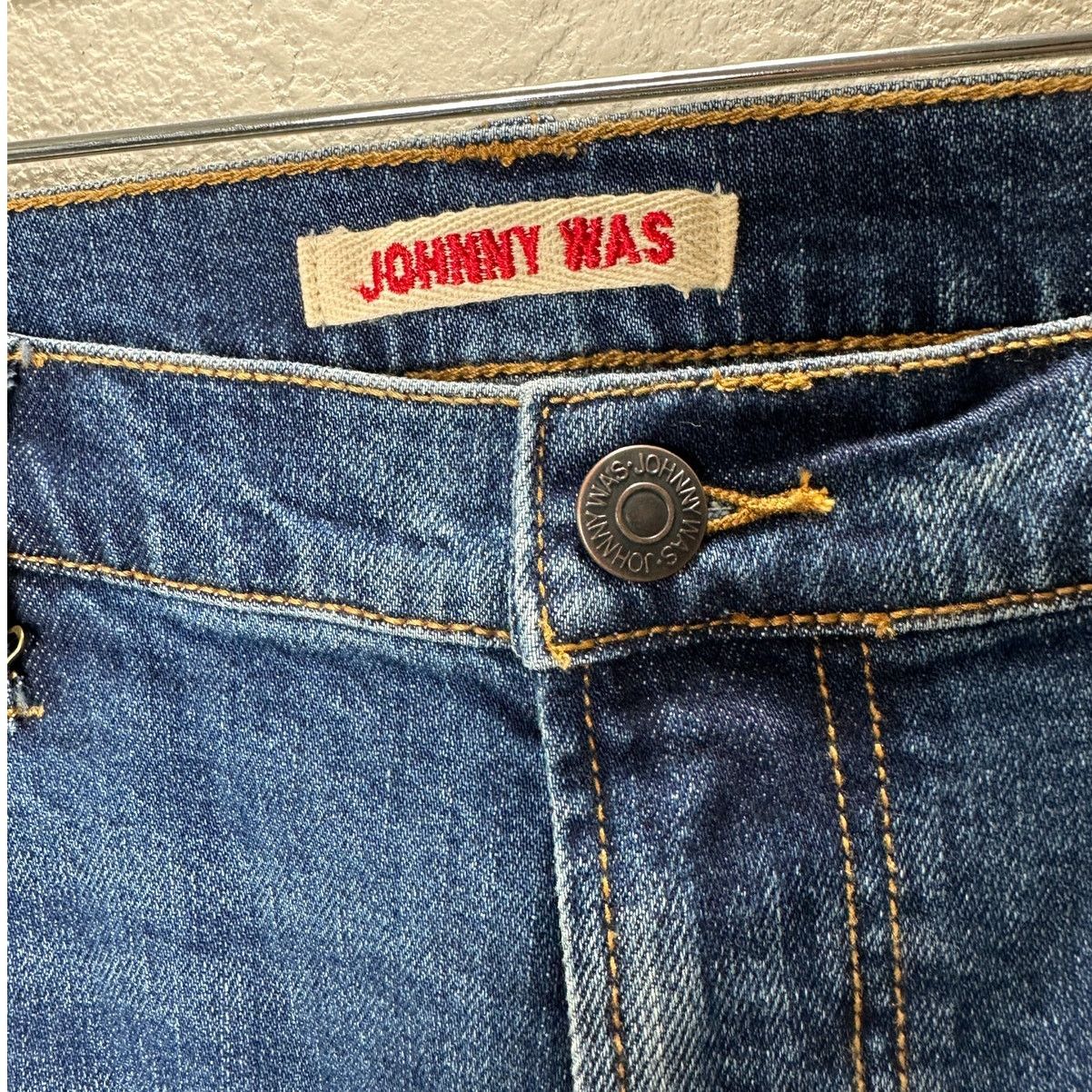 Johnny Was NWT Johnny Was Avery Cropped Baby Boot Mid Rise Slim Jean 32 Size 32" / US 10 / IT 46 - 9 Thumbnail