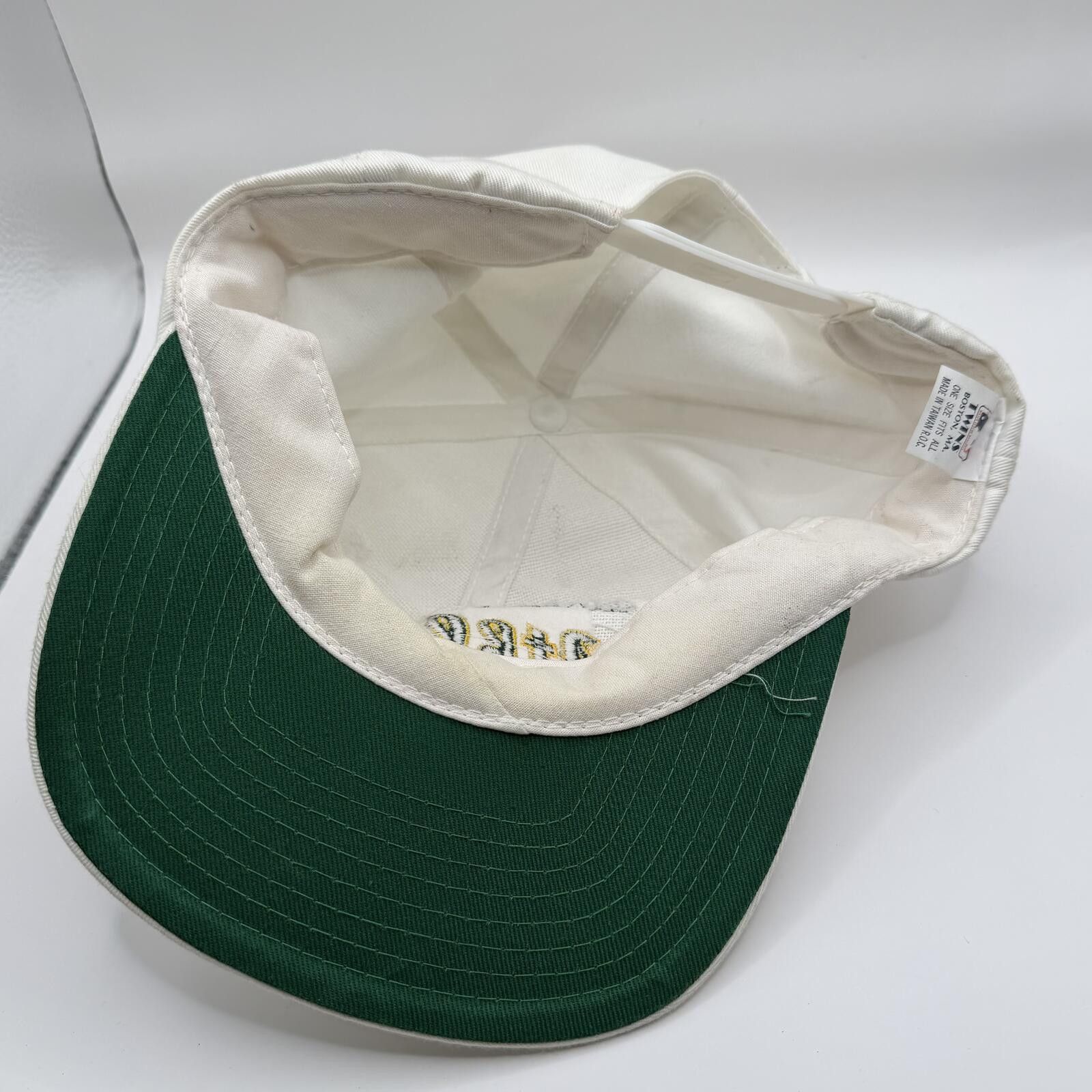 New Era MLB Hat White VTG Oakland A's Twins Snapback Size ONE SIZE - 2 Thumbnail