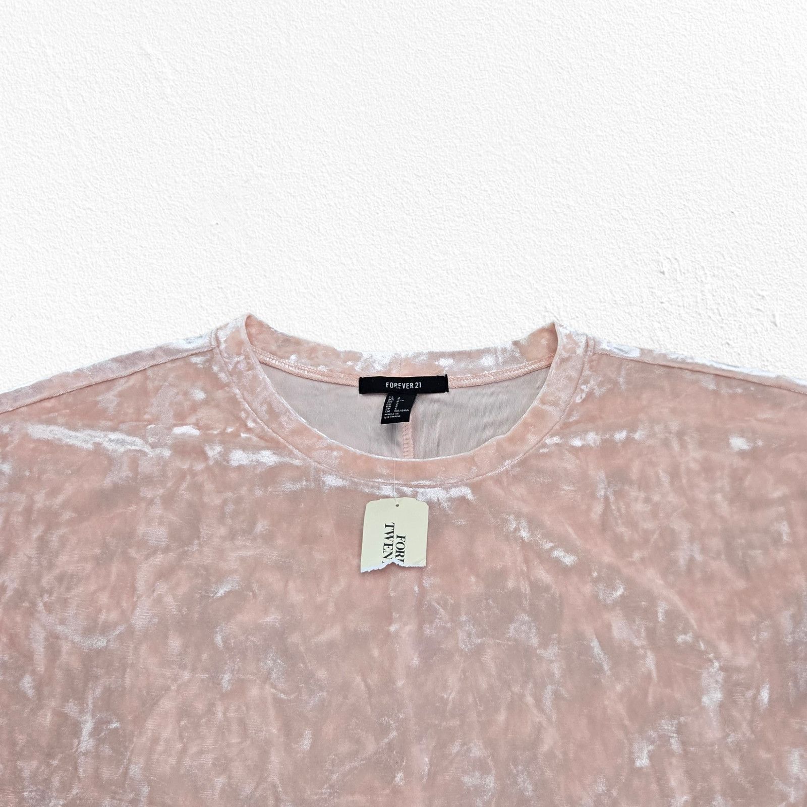 Forever 21 Blush Crushed Velvet Sleeveless Mini Dress Size Small Size S / US 4 / IT 40 - 3 Thumbnail