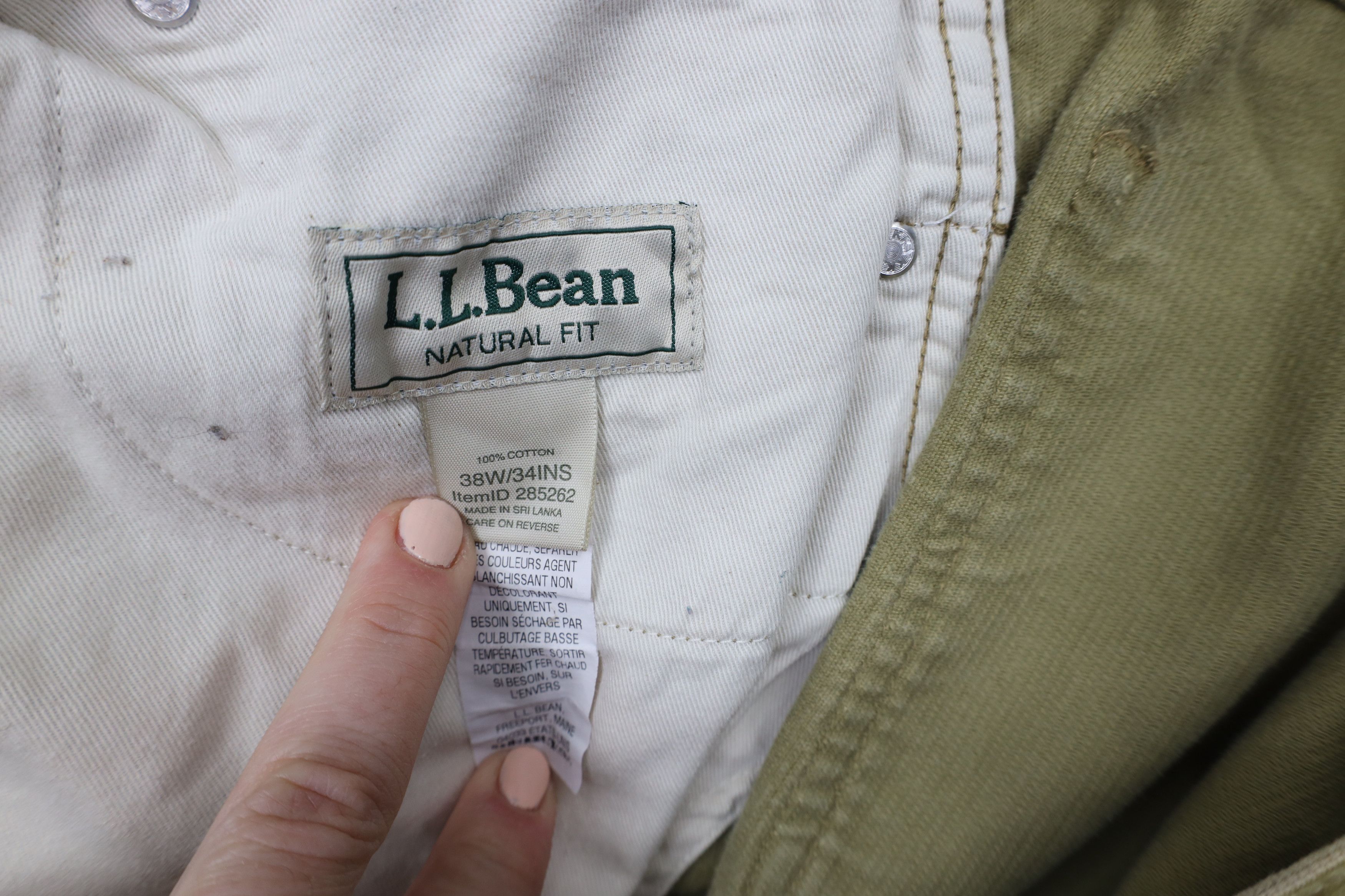 L.L. Bean Vintage LL Bean Natural Fit Wide Leg Corduroy Chino Pants Size US 36 / EU 52 - 10 Thumbnail