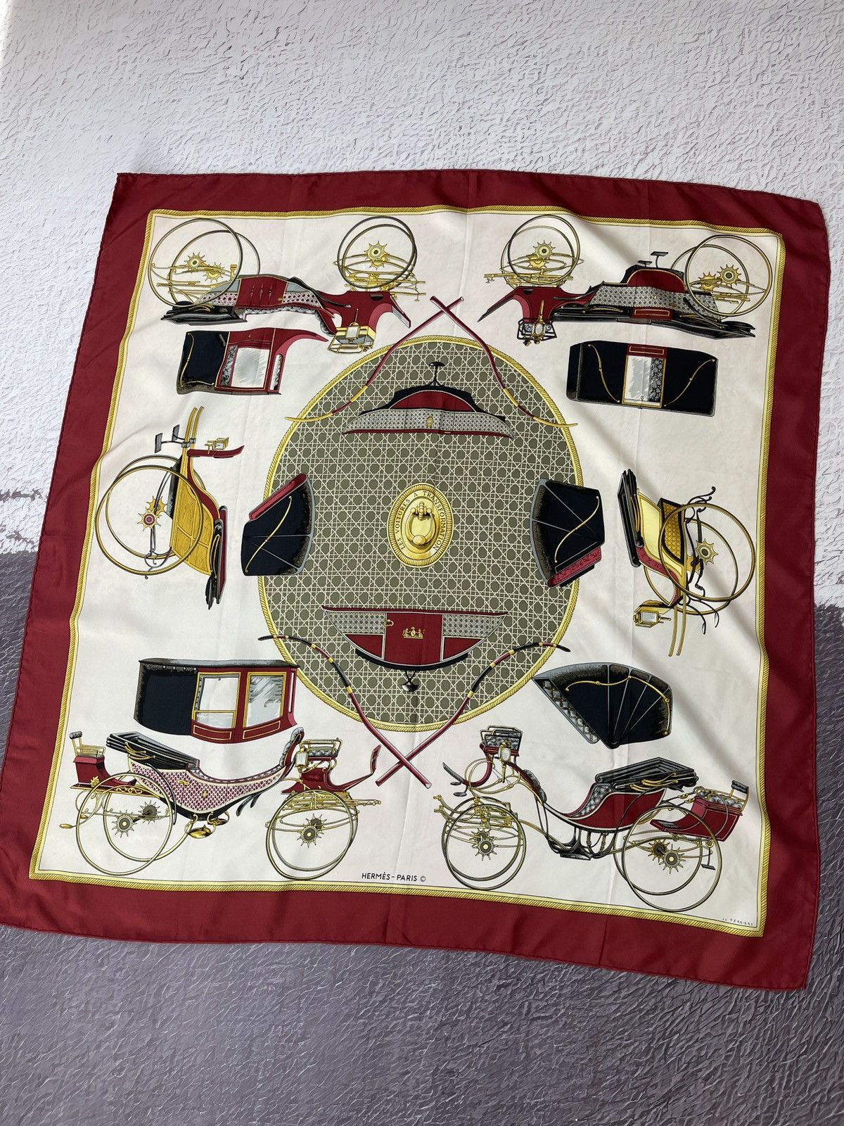 Hermes Hermes Les Voitures a transformation vintage silk scarf Size ONE SIZE - 2 Thumbnail