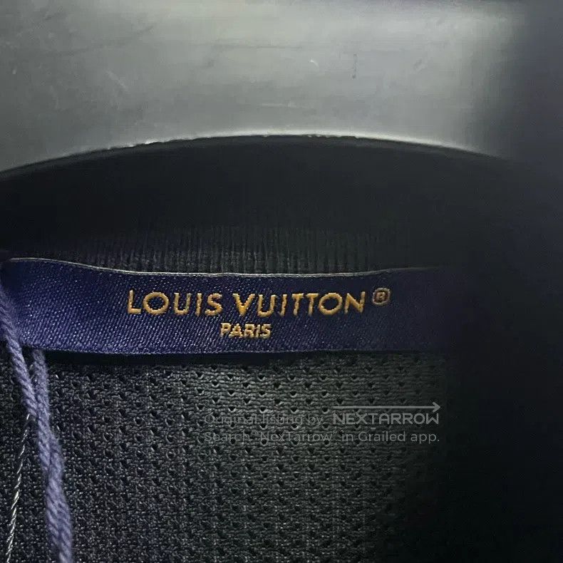 Louis Vuitton Louis Vuitton Latest Black Side Logo Print Zip Stand Neck Size US S / EU 44-46 / 1 - 2 Thumbnail