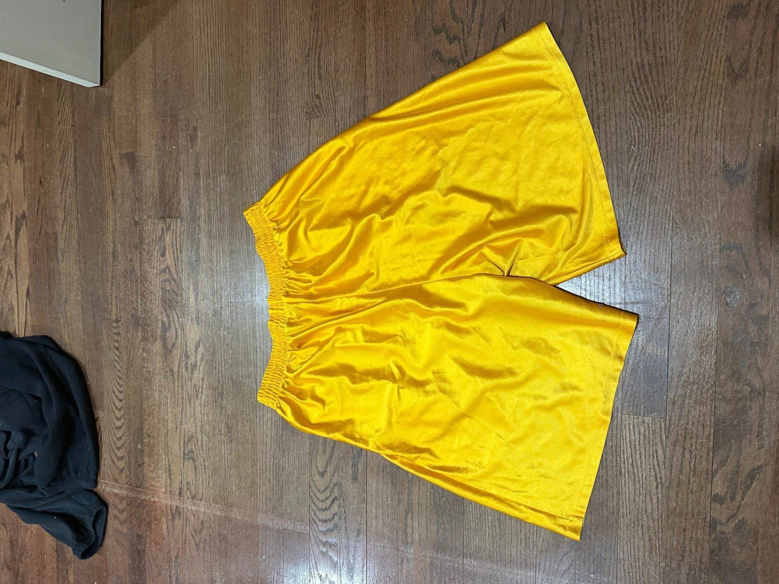 Nike Witchita State Shockers Gold Dazzle Satin Shorts Mens XL 90s Size US 36 / EU 52 - 10 Thumbnail