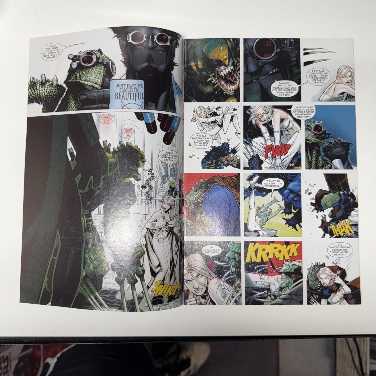 Marvel Comics X-Men THOR #10 MAY 2011 Wolverine Spider-Man Size ONE SIZE - 8 Thumbnail