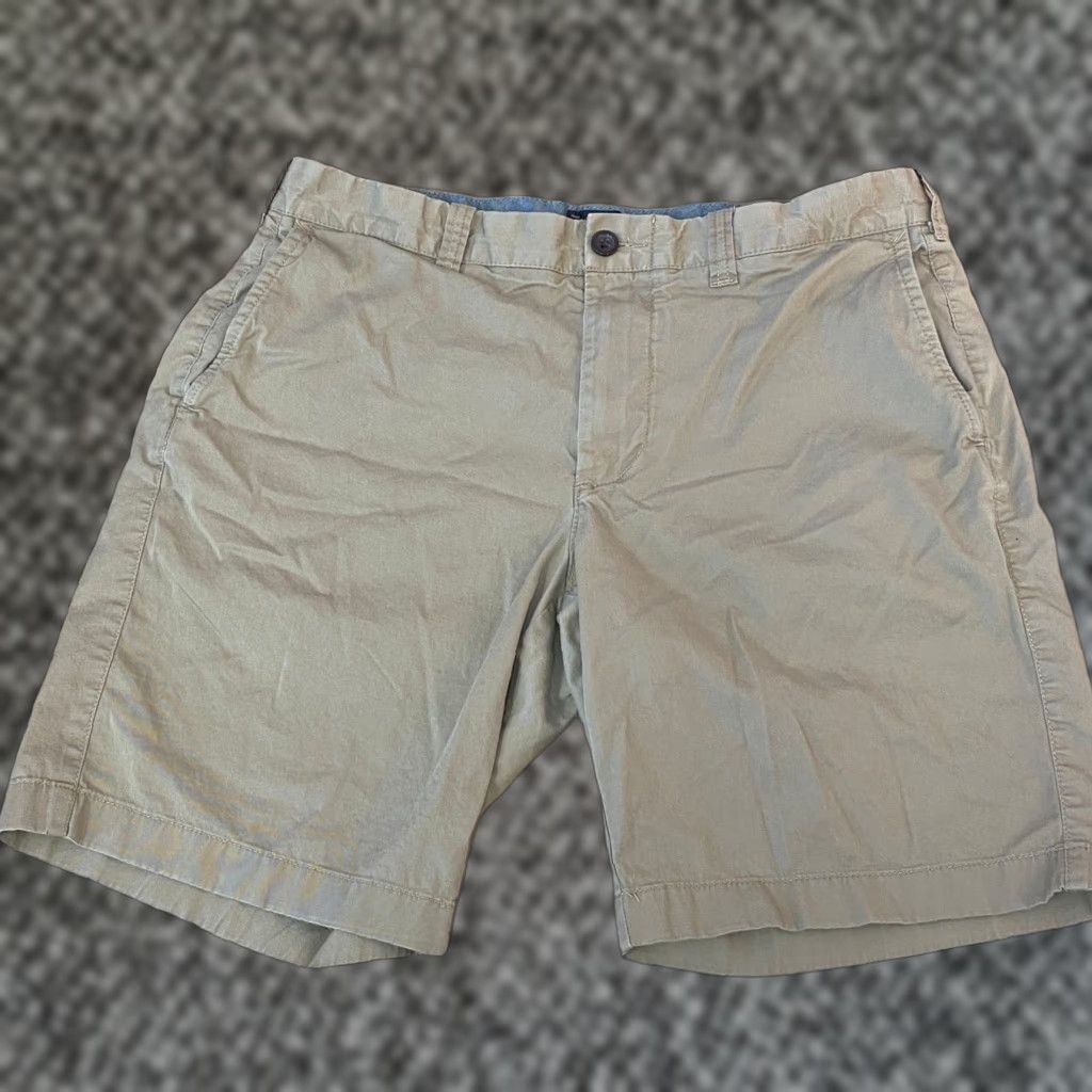J.Crew J.Crew Mens Shorts Chino Classic Fit Beige 32 Casual Stretch Pockets Lightweight Cotton Spandex Inseam 9in Flat Front Summer Everyday Clothing Size US 32 / EU 48 - 1 Thumbnail