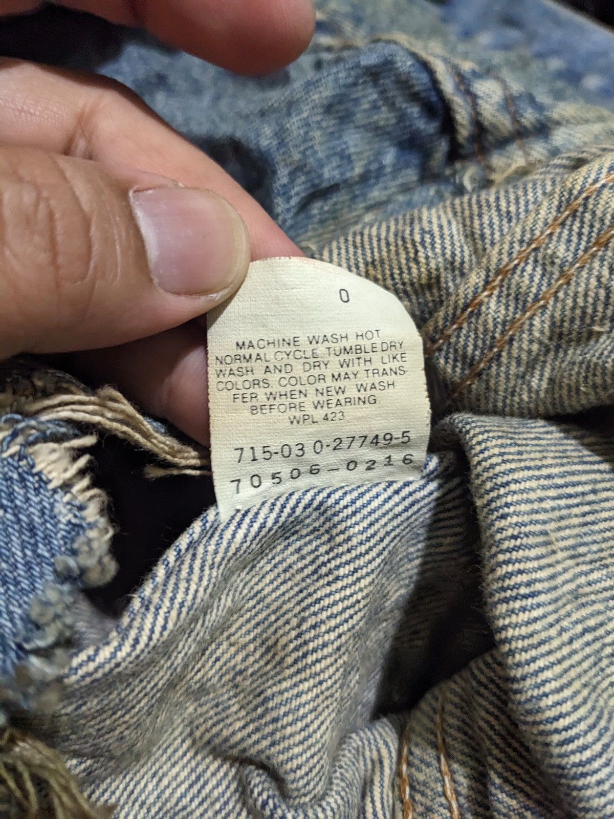 Levi's DAMAGED LEVIS SLEEVELESS JACKET SIZE 38 Size US S / EU 44-46 / 1 - 6 Thumbnail