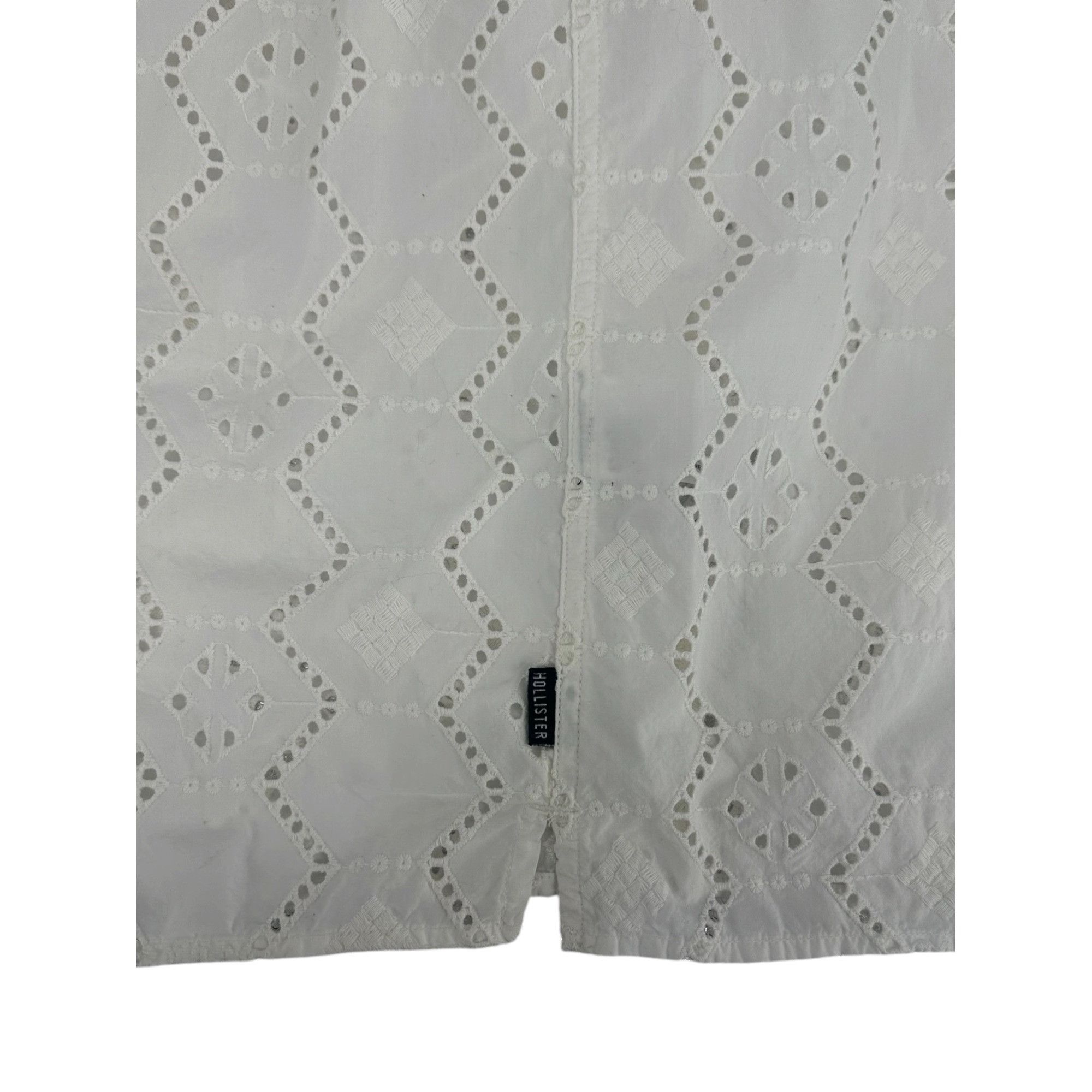 Hollister Hollister Shirt - White Eyelet Button-Up - Size Small Size US S / EU 44-46 / 1 - 6 Thumbnail
