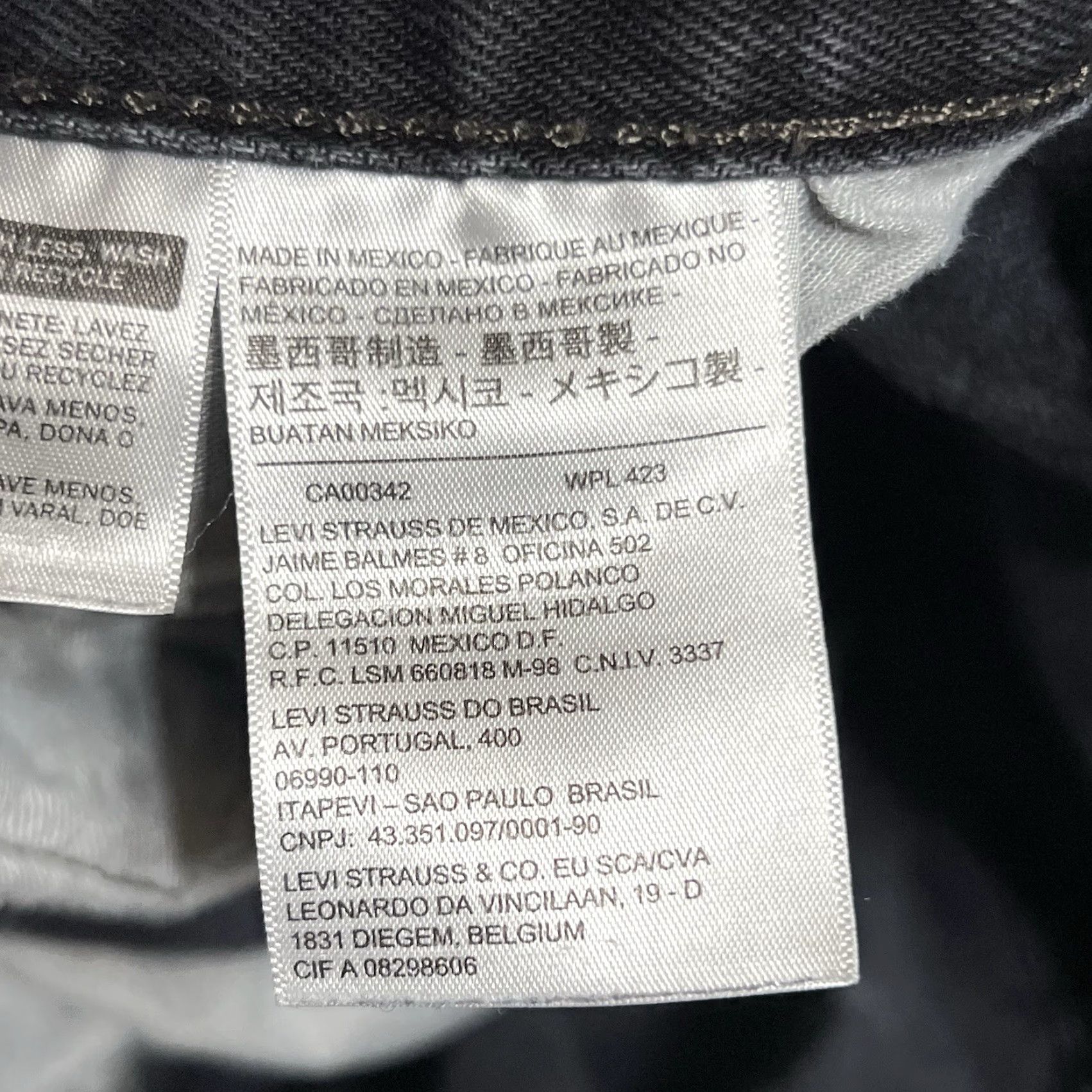 Levi's Levi's 501 Jeans Men 34x32 Dark Wash Black Denim Button Fly Straight 5-Pocket Regular Vintage No Size US 34 / EU 50 - 7 Thumbnail